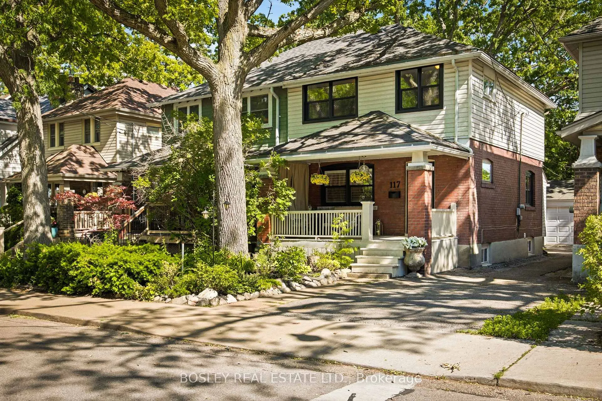 Photo 1 of 117 Oakcrest Avenue, Toronto, East End-Danforth — HOMEH