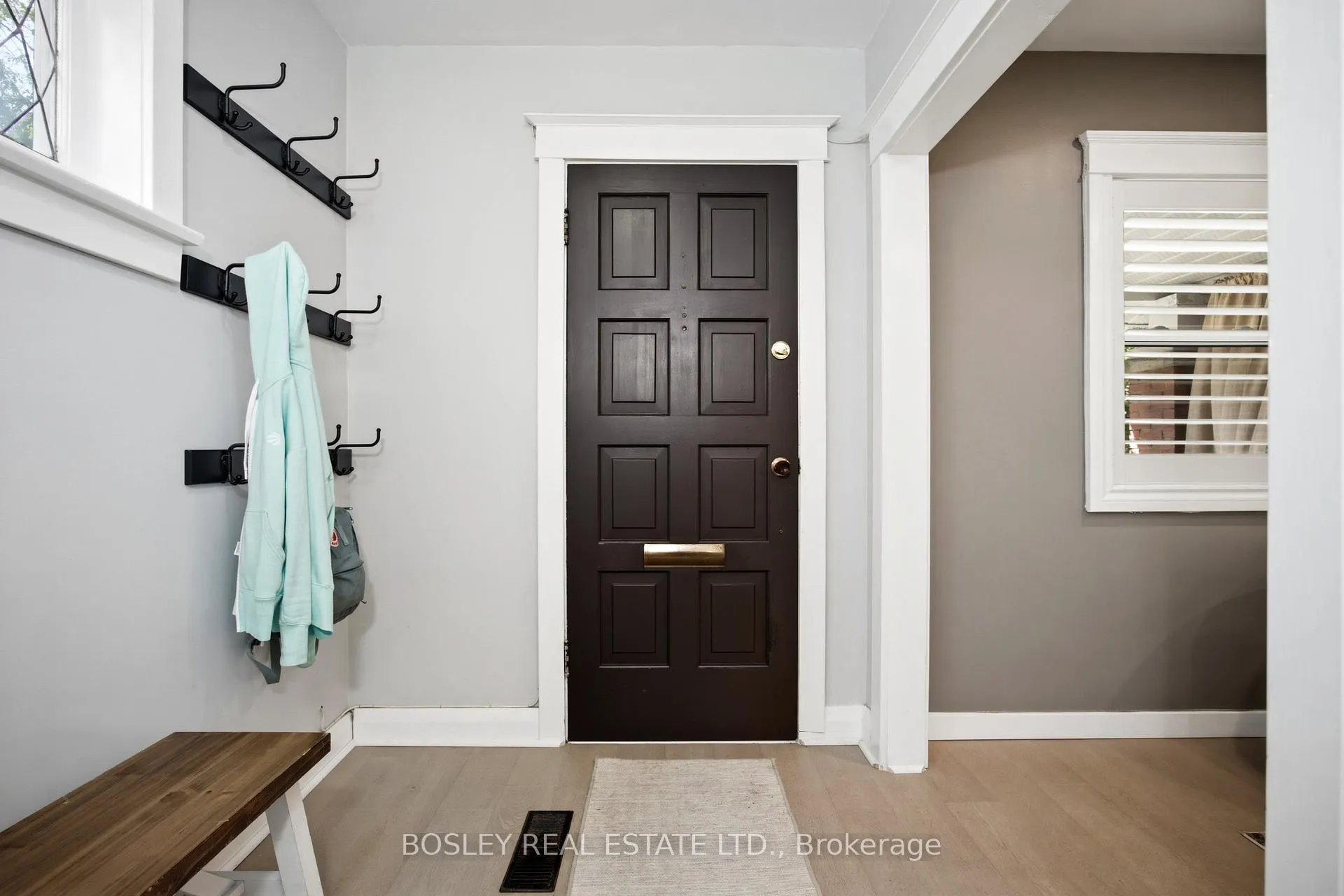 Photo 3 of 117 Oakcrest Avenue, Toronto, East End-Danforth — HOMEH