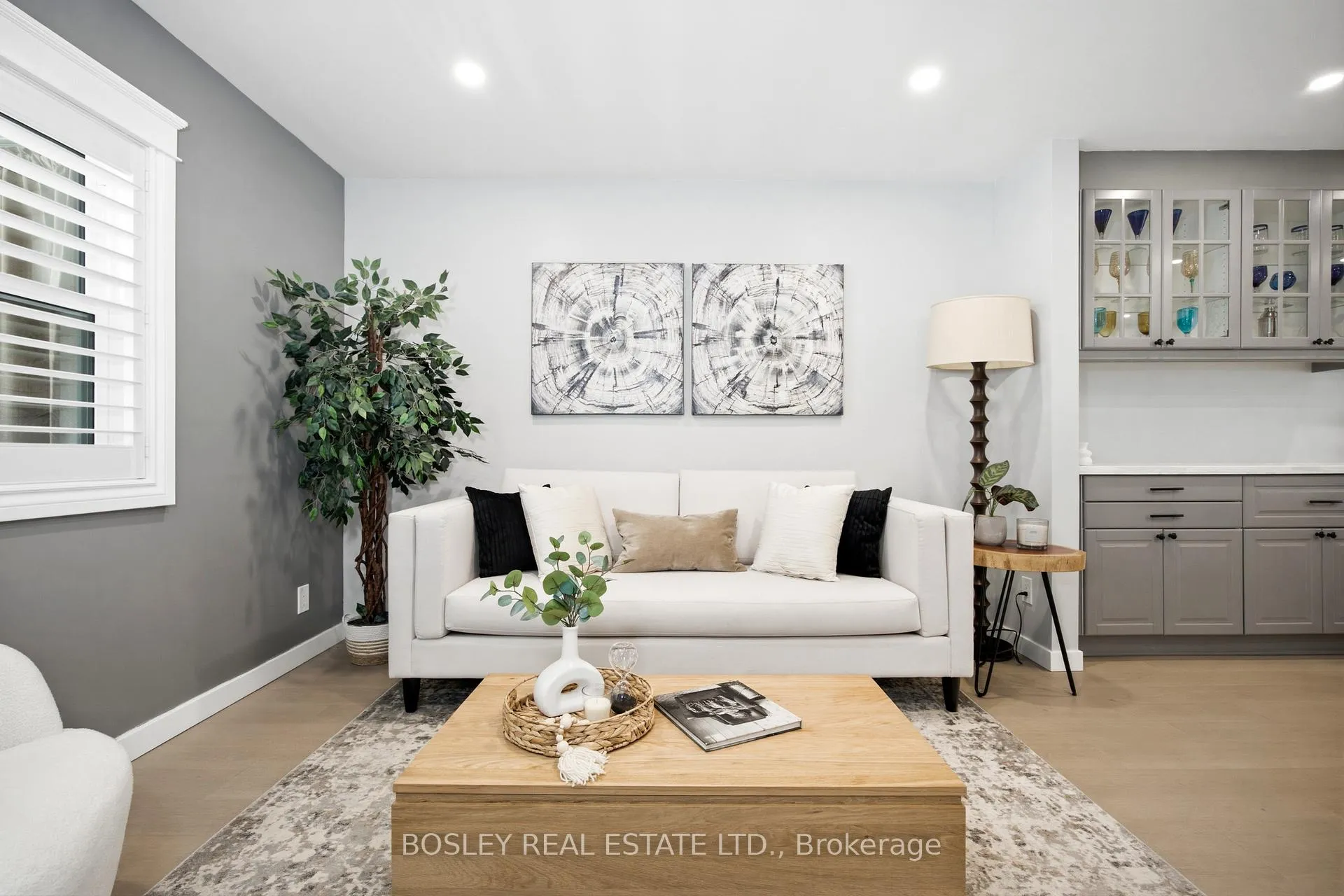 Photo 5 of 117 Oakcrest Avenue, Toronto, East End-Danforth — HOMEH