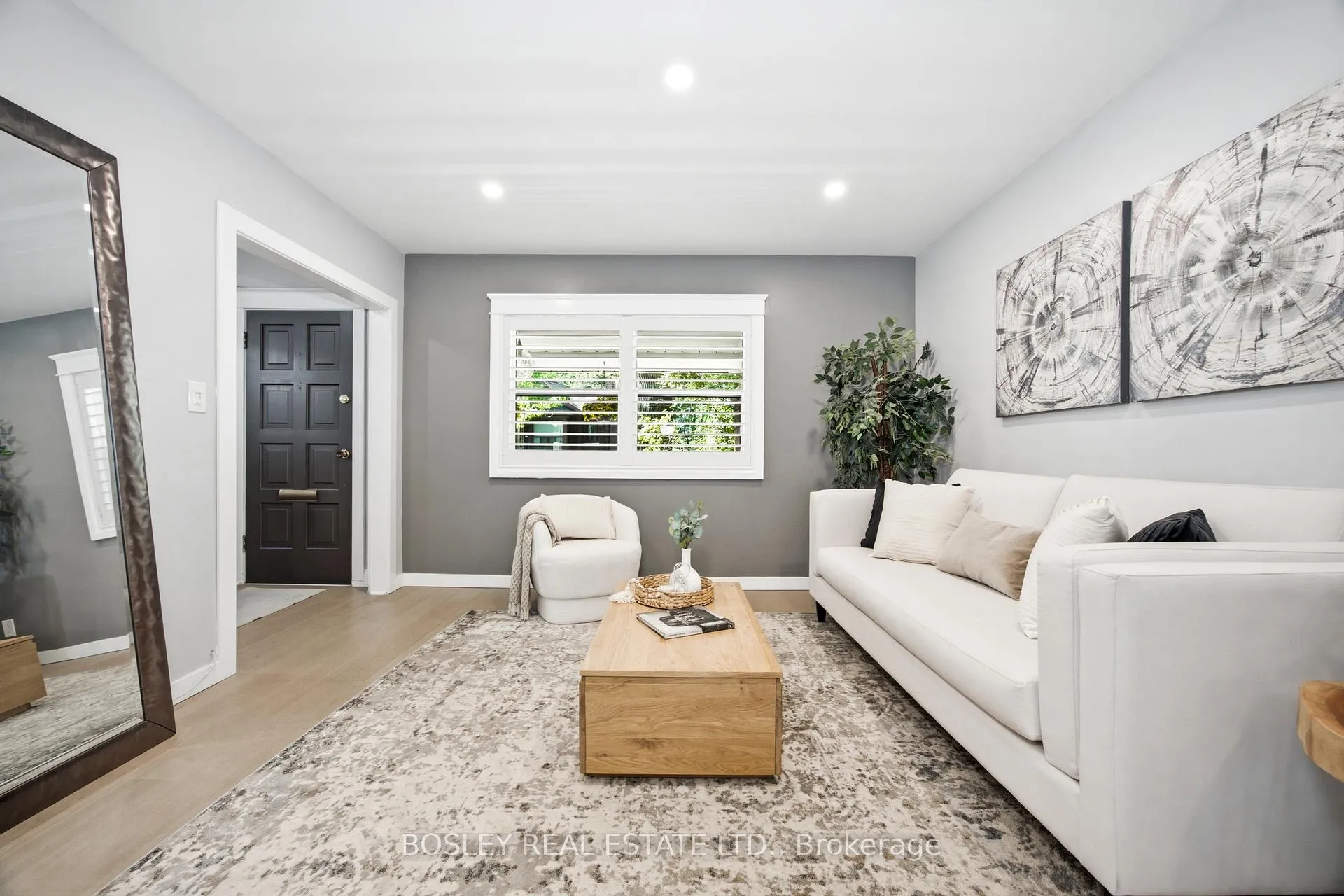 Photo 6 of 117 Oakcrest Avenue, Toronto, East End-Danforth — HOMEH