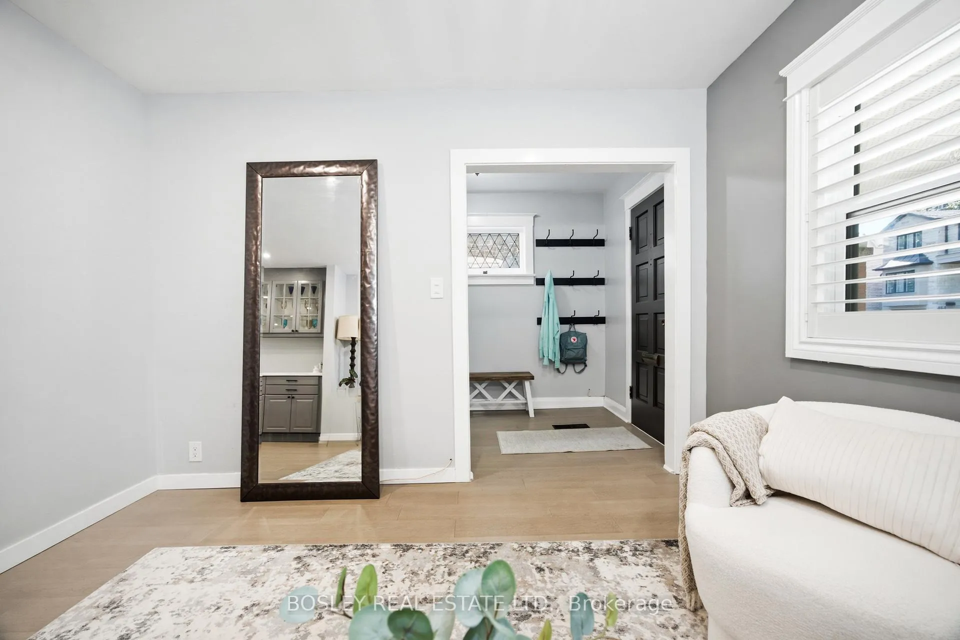 Photo 9 of 117 Oakcrest Avenue, Toronto, East End-Danforth — HOMEH