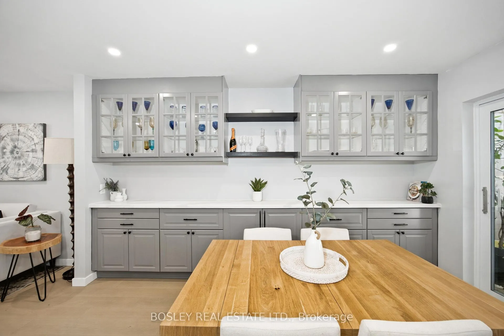 Photo 13 of 117 Oakcrest Avenue, Toronto, East End-Danforth — HOMEH