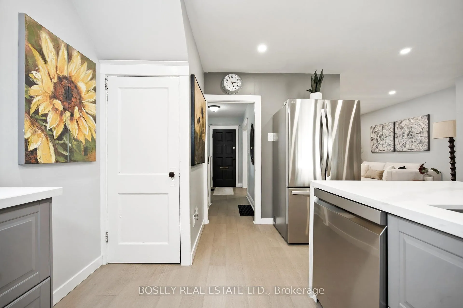 Photo 20 of 117 Oakcrest Avenue, Toronto, East End-Danforth — HOMEH