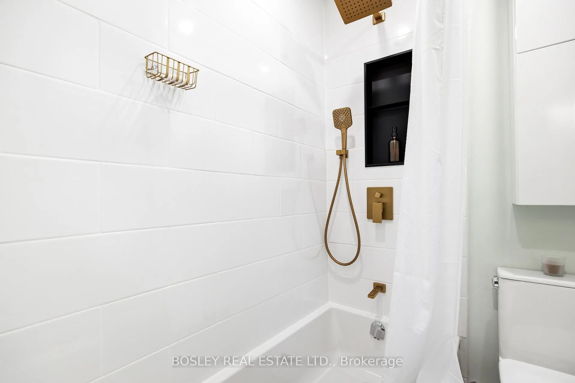 Photo 28 of 117 Oakcrest Avenue, Toronto, East End-Danforth — HOMEH