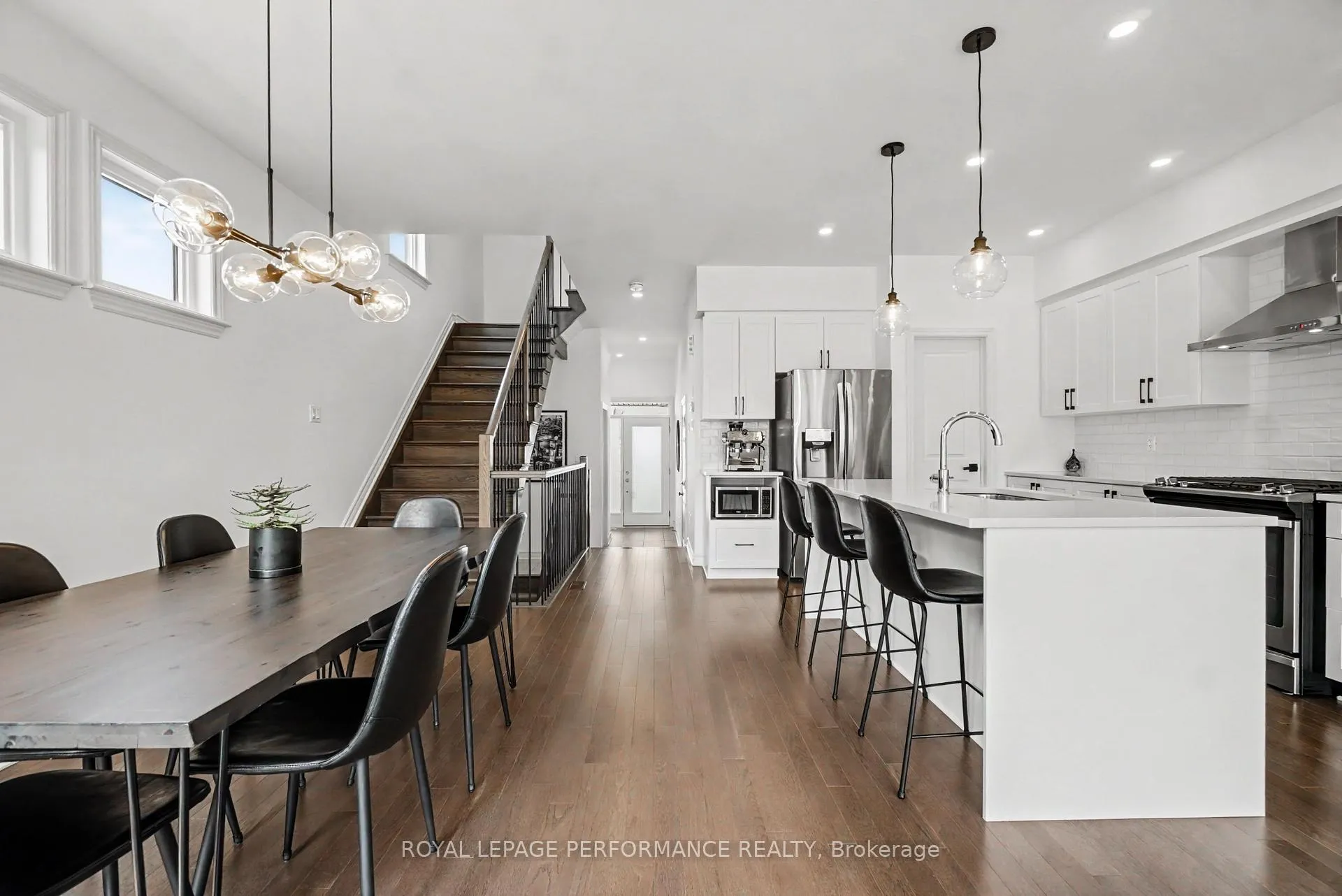 Photo 4 of 355 Cornice Street, Ottawa, Mer Bleue/Bradley Estates/Anderson Park — HOMEH