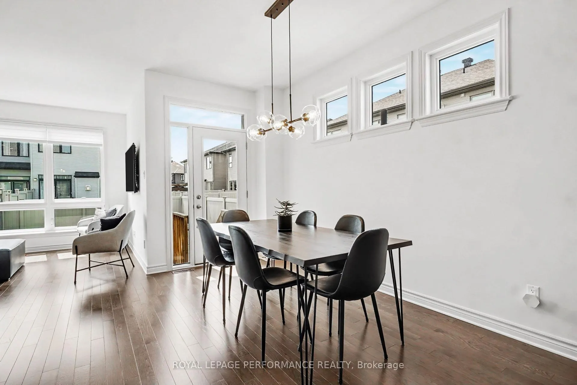 Photo 6 of 355 Cornice Street, Ottawa, Mer Bleue/Bradley Estates/Anderson Park — HOMEH