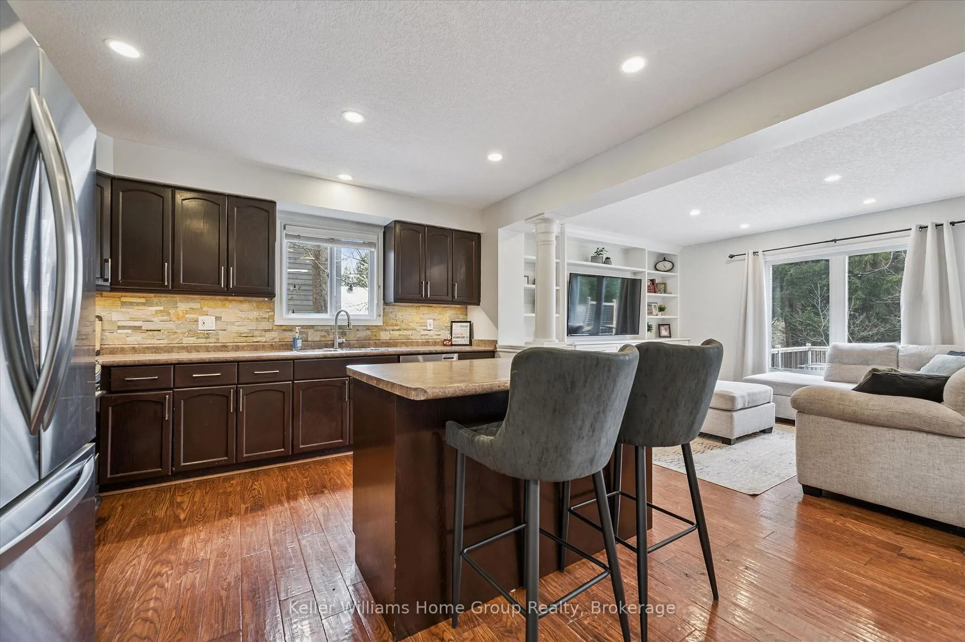 Photo 3 of 609 Perry Street, Centre Wellington, Fergus — HOMEH