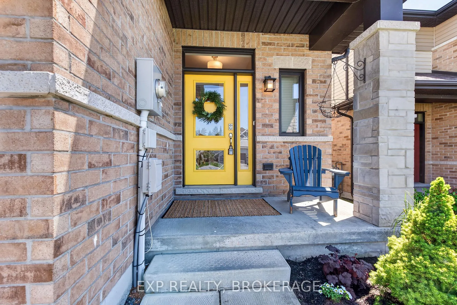 Photo 2 of 20 Ledgerock Court, Quinte West, Sidney Ward — HOMEH