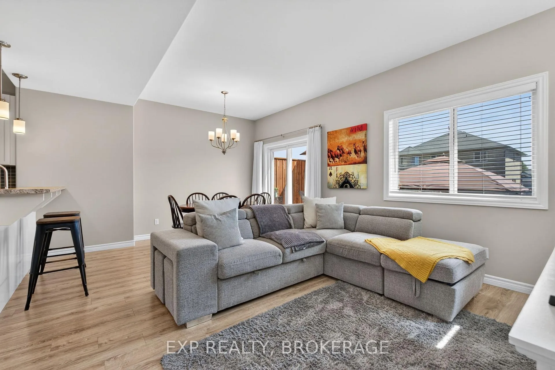Photo 11 of 20 Ledgerock Court, Quinte West, Sidney Ward — HOMEH