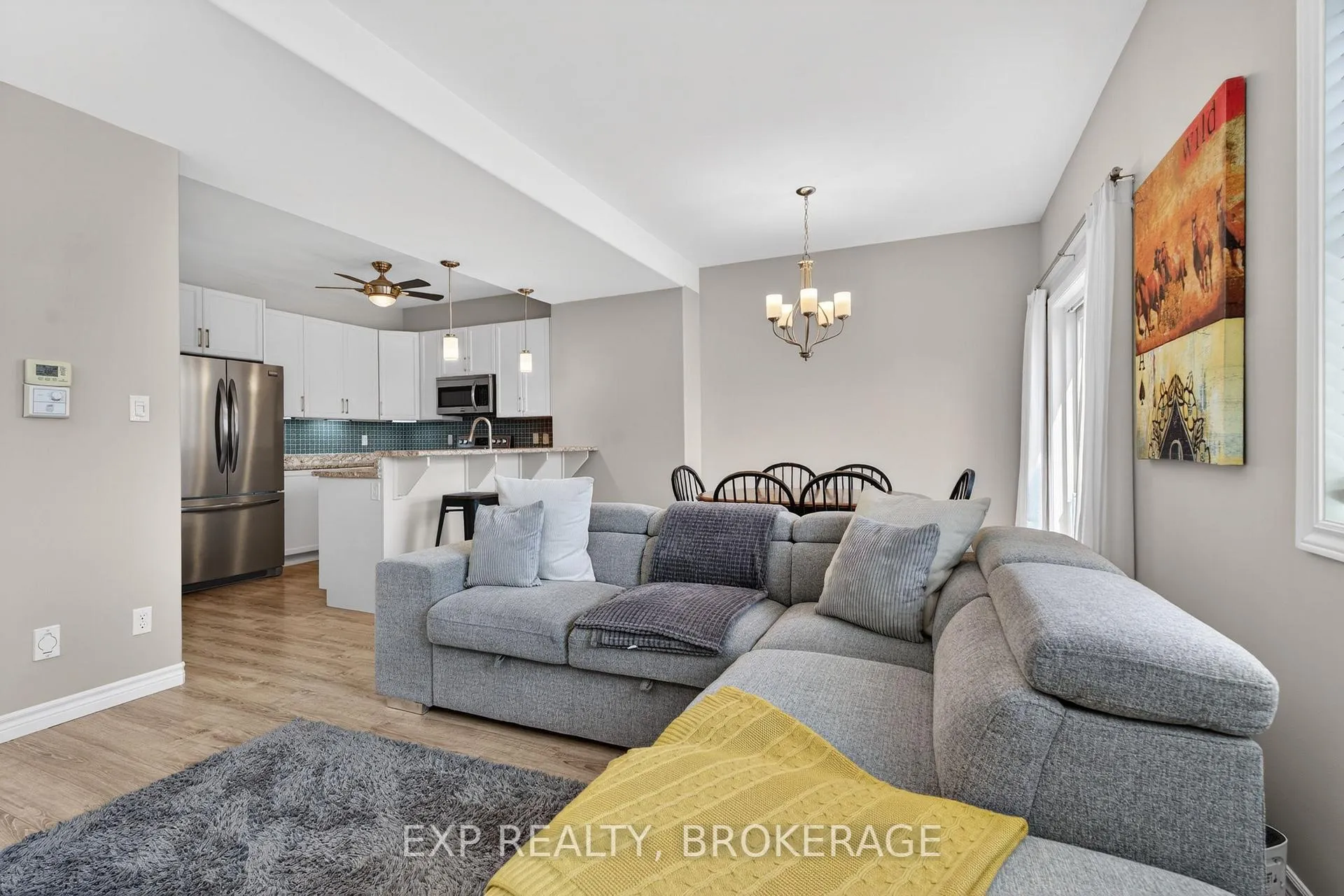 Photo 12 of 20 Ledgerock Court, Quinte West, Sidney Ward — HOMEH