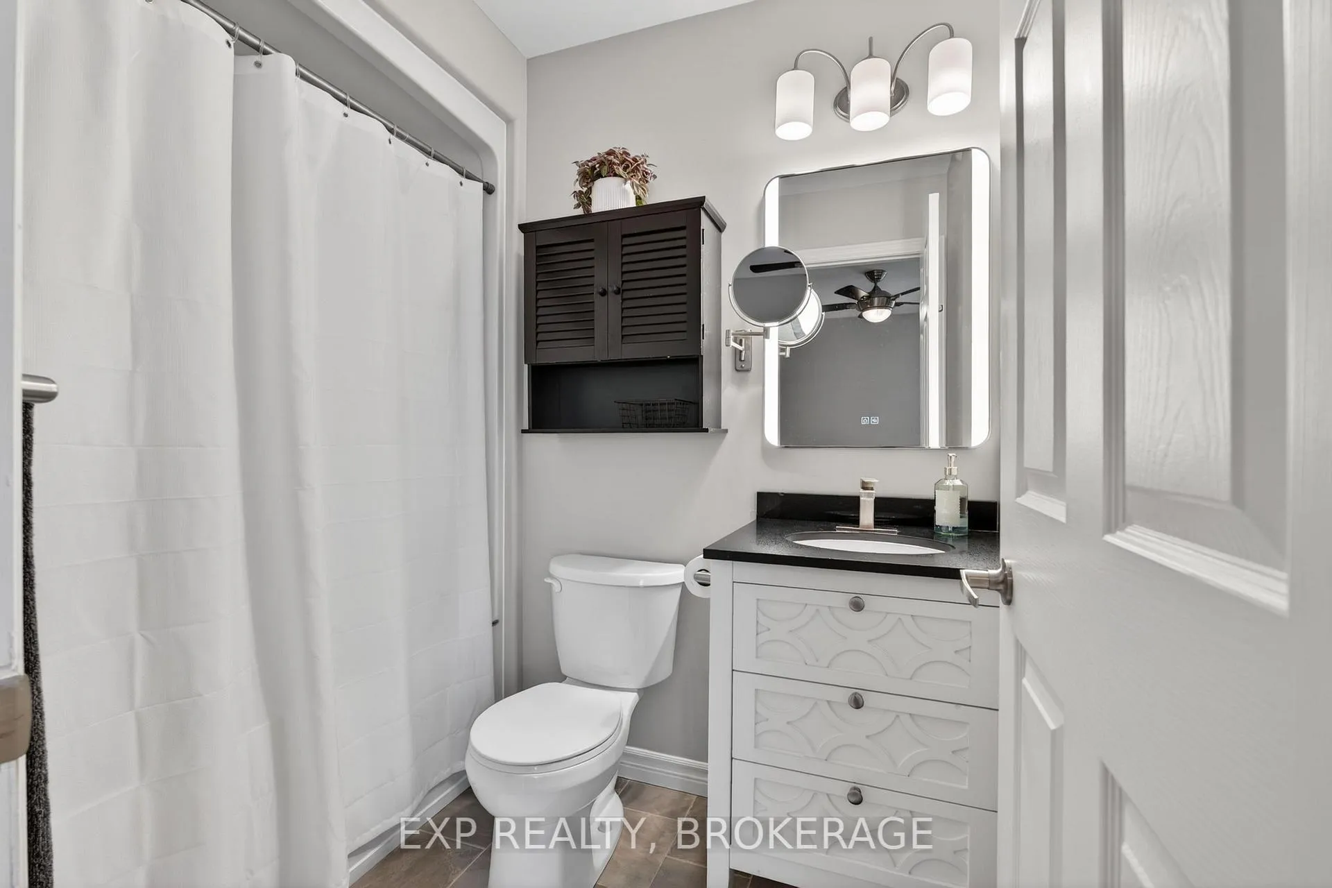 Photo 21 of 20 Ledgerock Court, Quinte West, Sidney Ward — HOMEH
