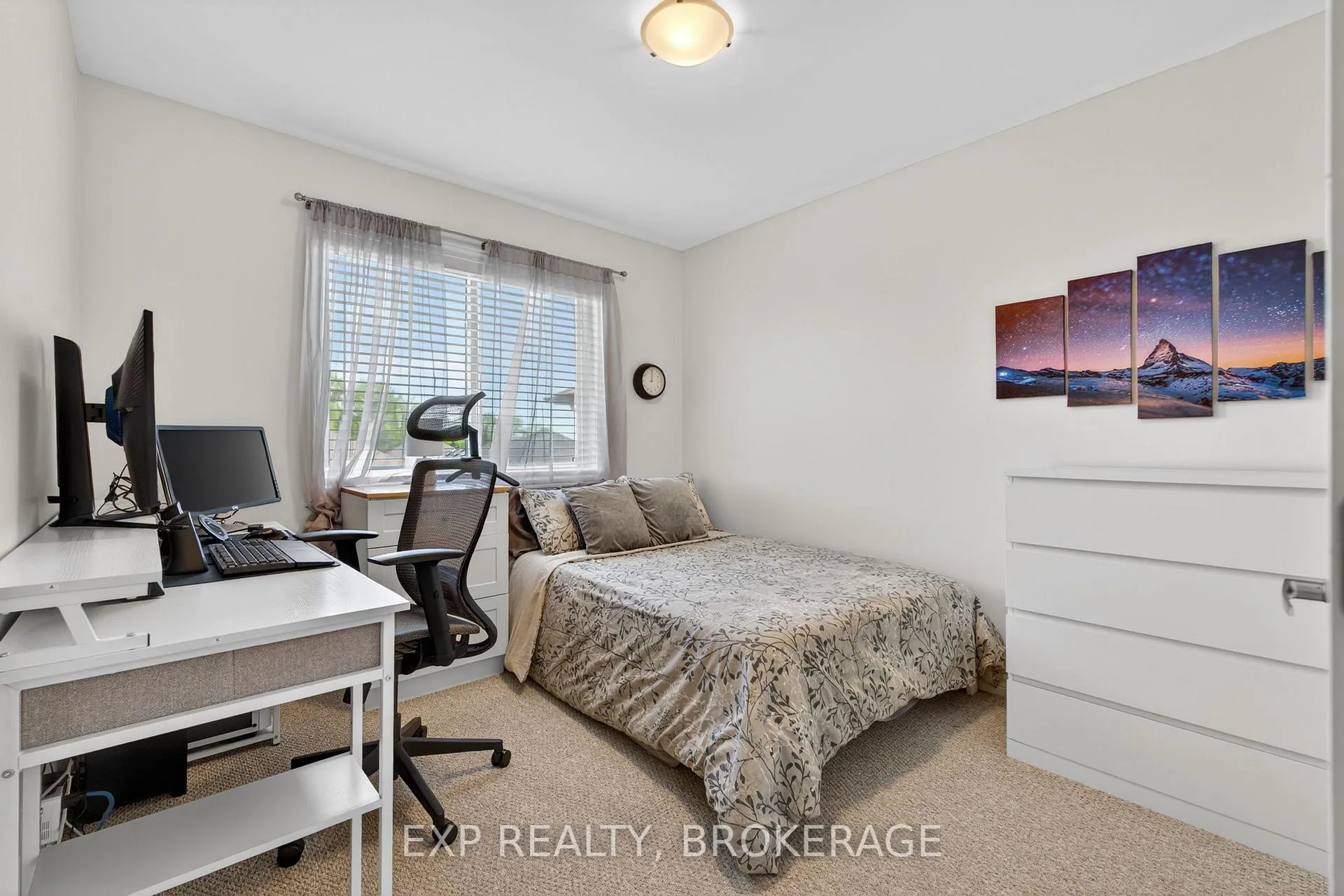 Photo 23 of 20 Ledgerock Court, Quinte West, Sidney Ward — HOMEH