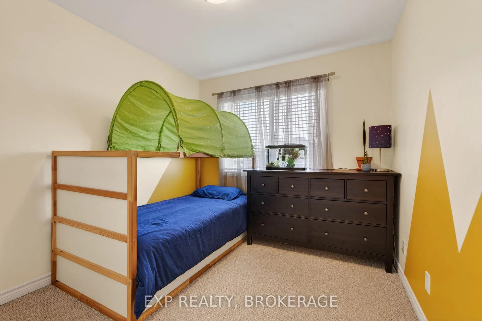 Photo 25 of 20 Ledgerock Court, Quinte West, Sidney Ward — HOMEH