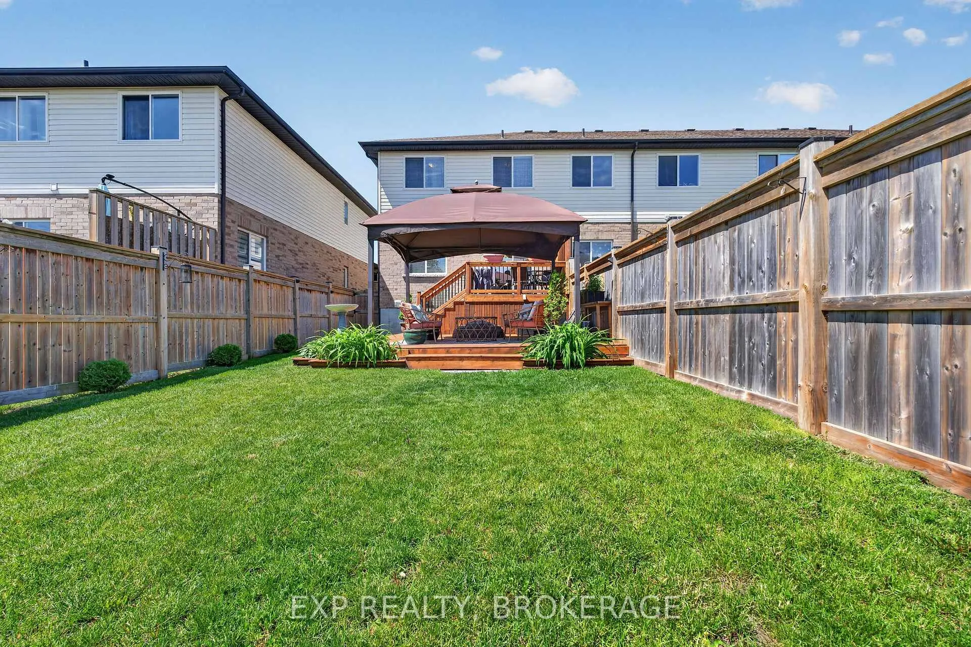 Photo 3 of 20 Ledgerock Court, Quinte West, Sidney Ward — HOMEH