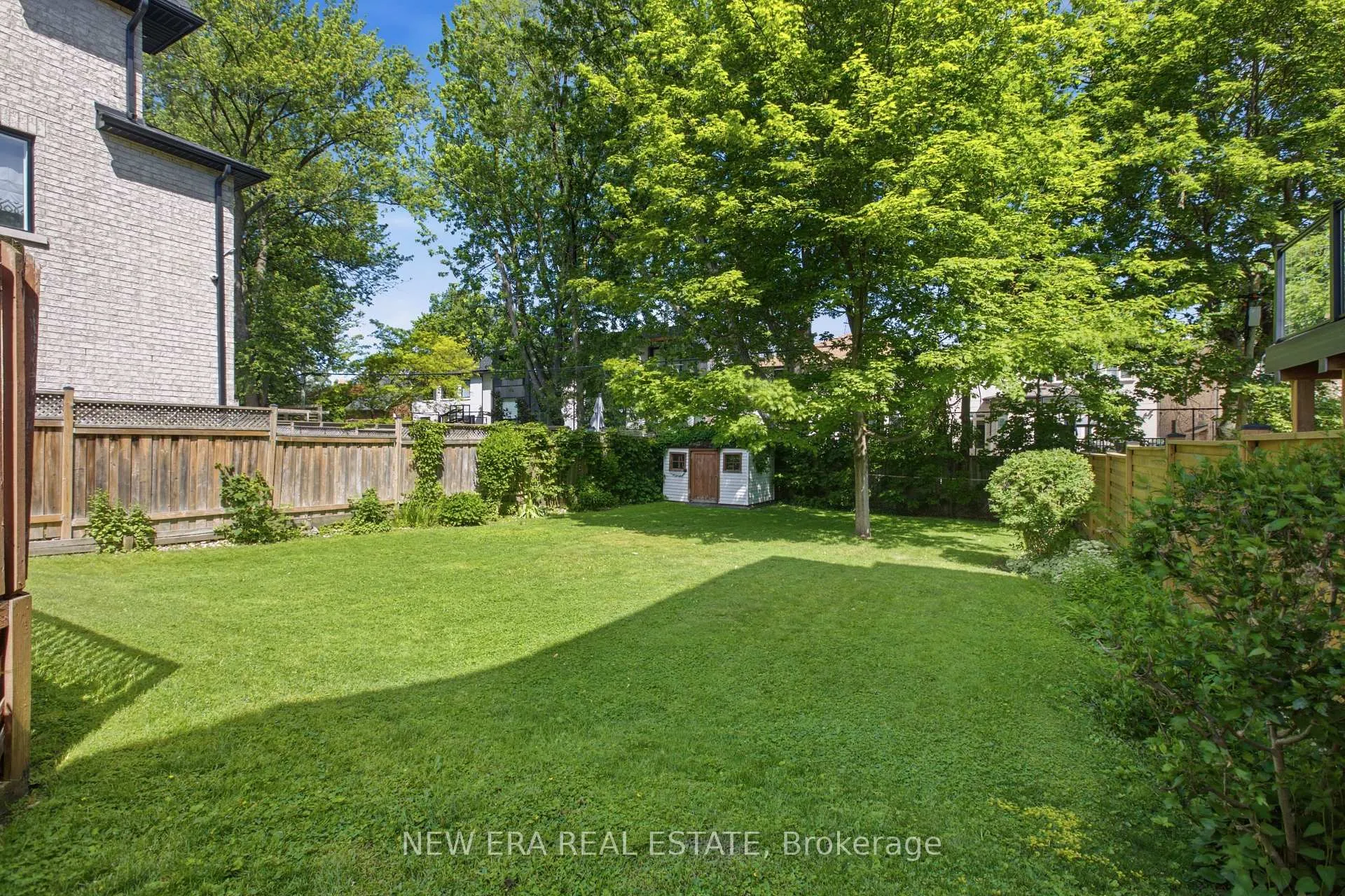 Photo 9 of 654 Bedford Park Avenue, Toronto, Bedford Park-Nortown — HOMEH