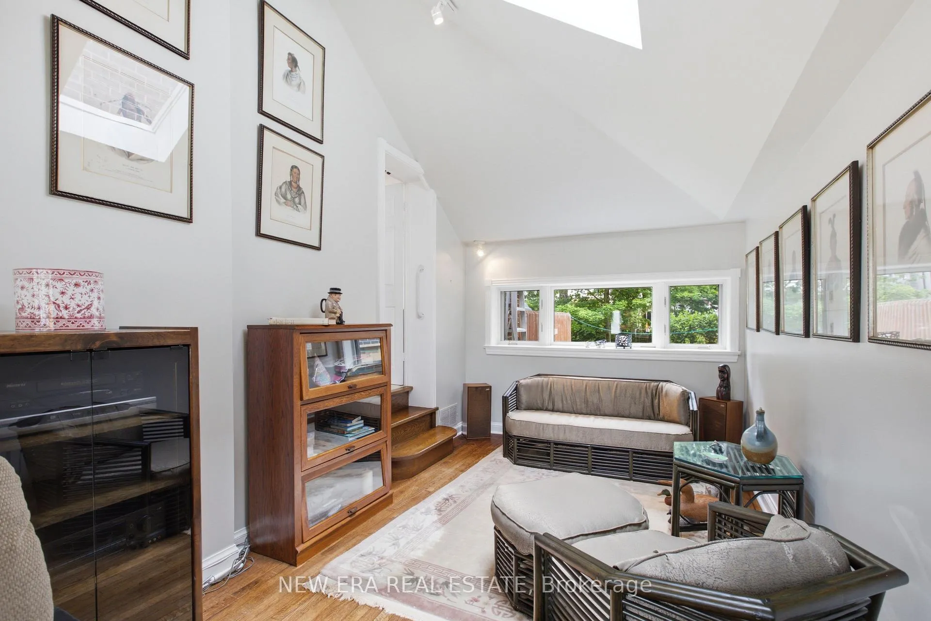Photo 13 of 654 Bedford Park Avenue, Toronto, Bedford Park-Nortown — HOMEH