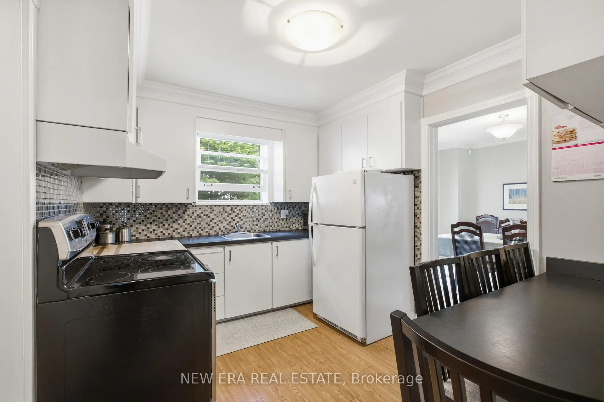 Photo 15 of 654 Bedford Park Avenue, Toronto, Bedford Park-Nortown — HOMEH