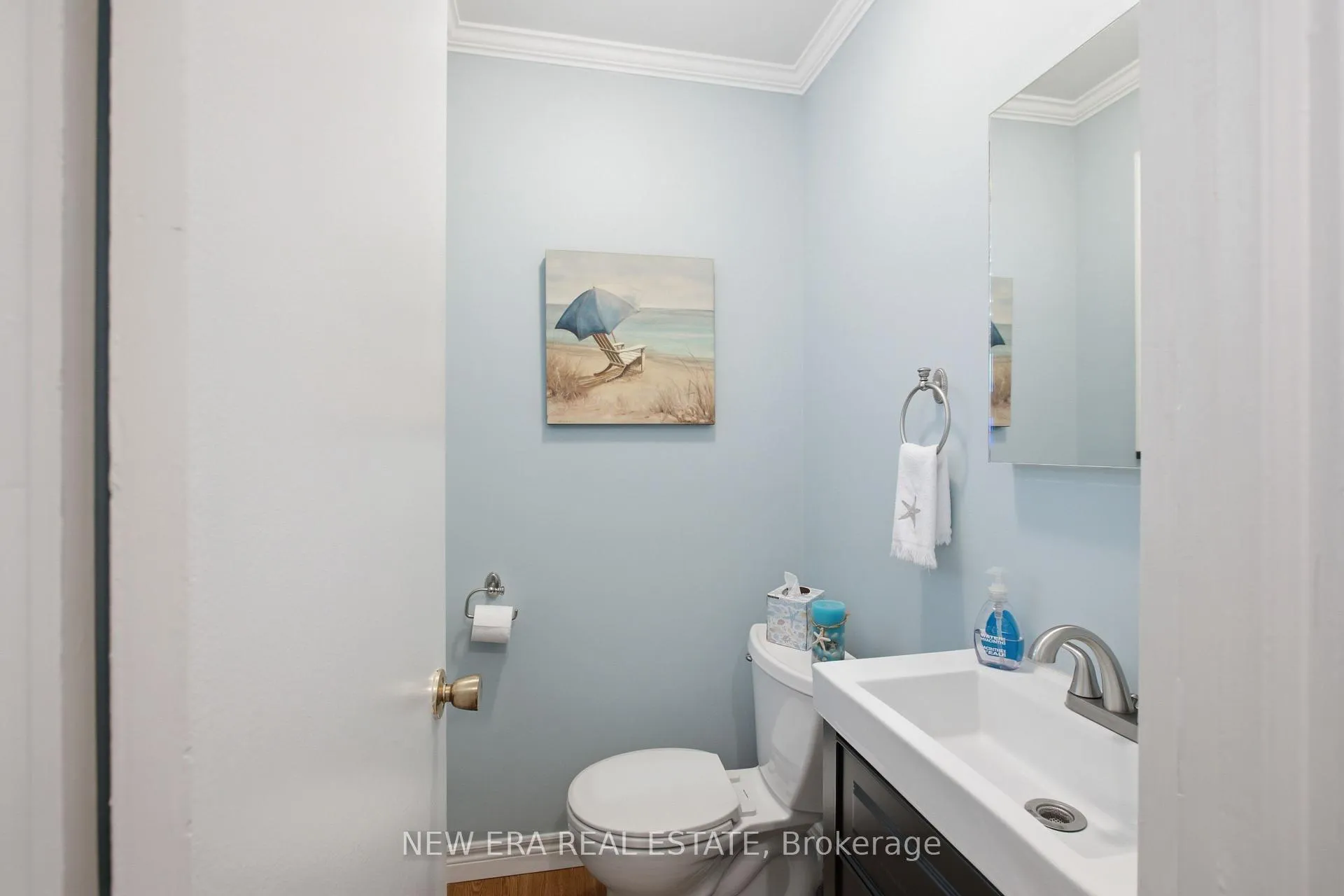 Photo 16 of 654 Bedford Park Avenue, Toronto, Bedford Park-Nortown — HOMEH