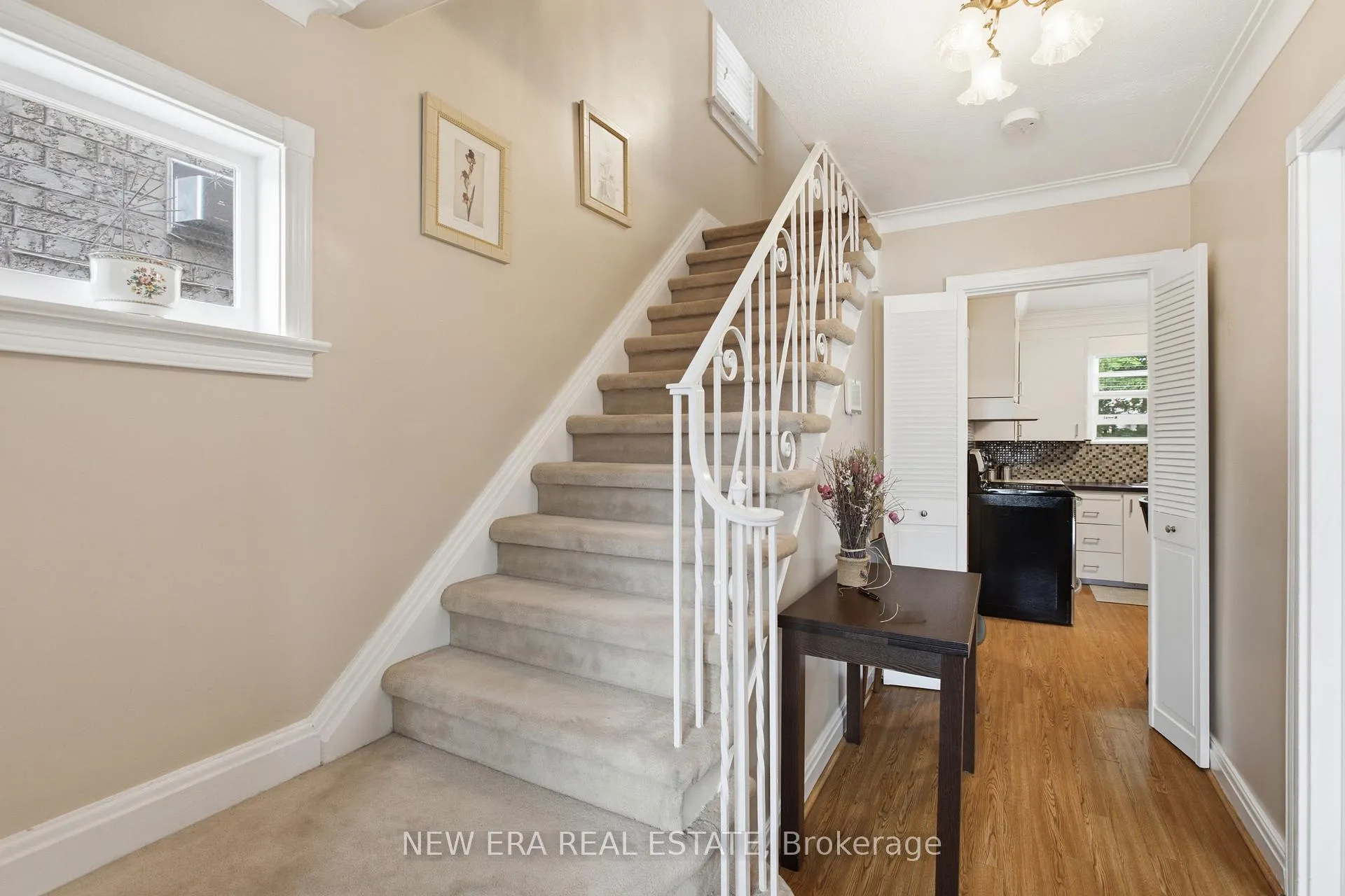 Photo 17 of 654 Bedford Park Avenue, Toronto, Bedford Park-Nortown — HOMEH