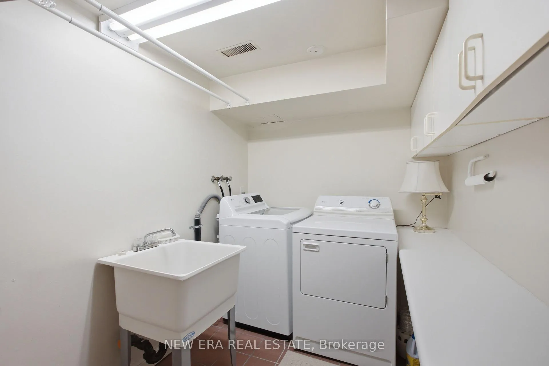 Photo 31 of 654 Bedford Park Avenue, Toronto, Bedford Park-Nortown — HOMEH