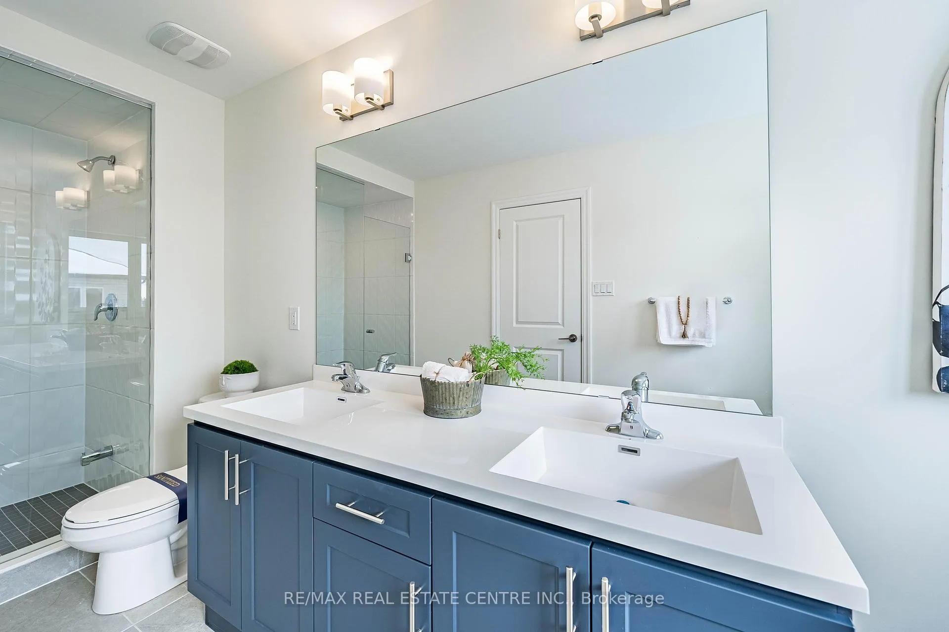 Photo 16 of 553 Ted Marks Drive, Oshawa, Kedron — HOMEH