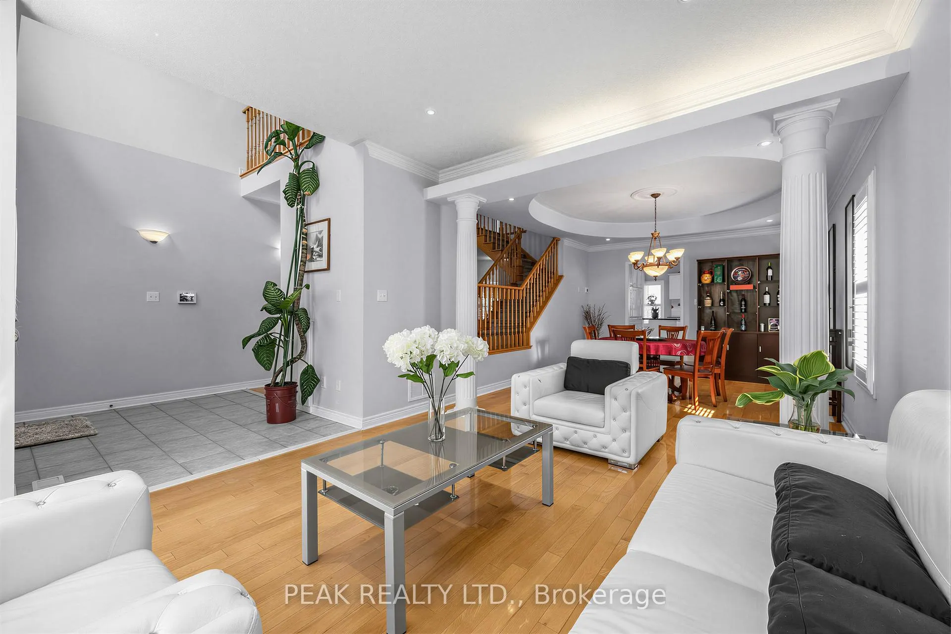 Photo 3 of 66 Hollylane Drive, Markham, Berczy — HOMEH