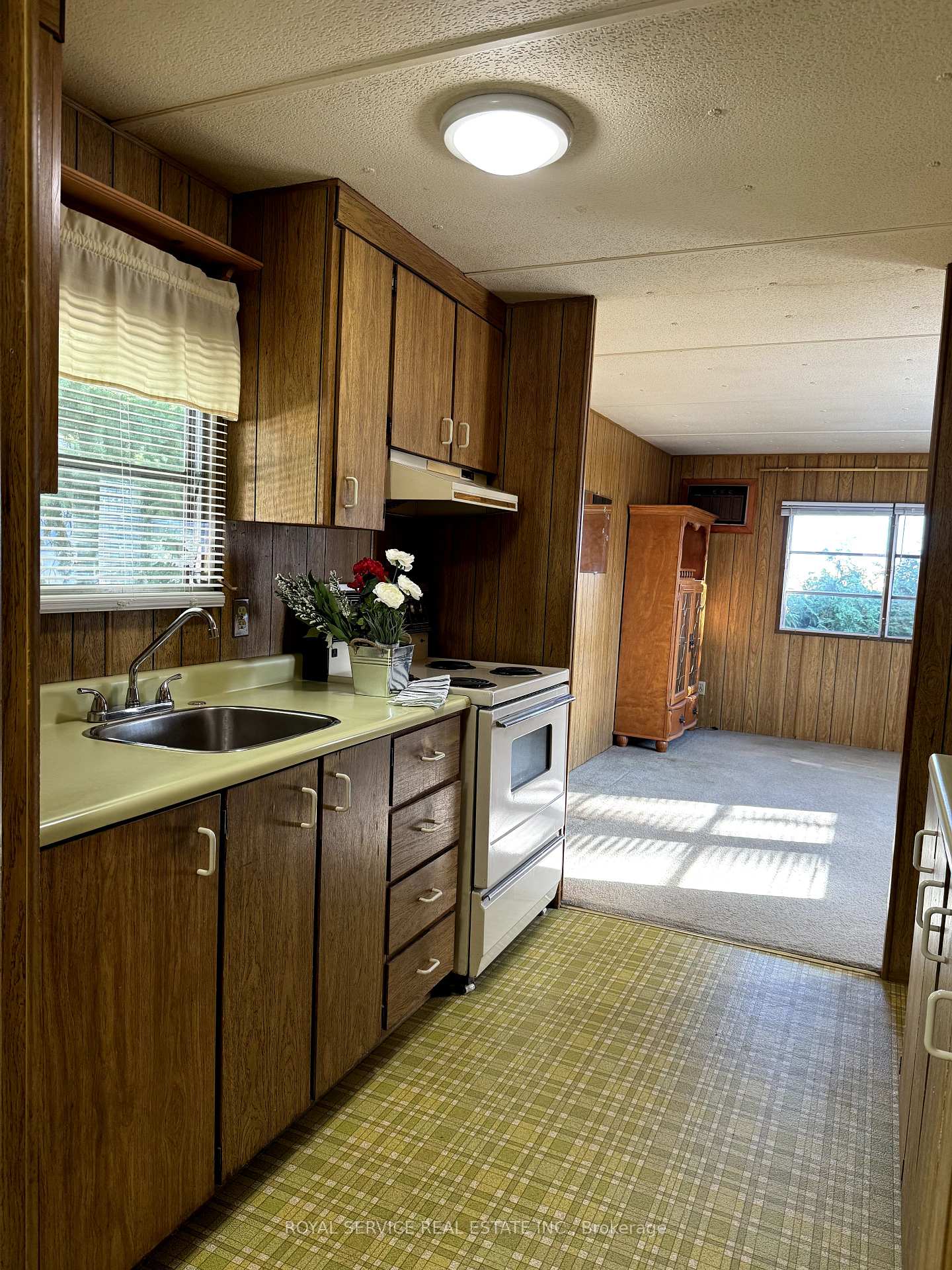 Photo 9 of Unit 11, 1037 Arthur Street, Clarington, Rural Clarington — HOMEH
