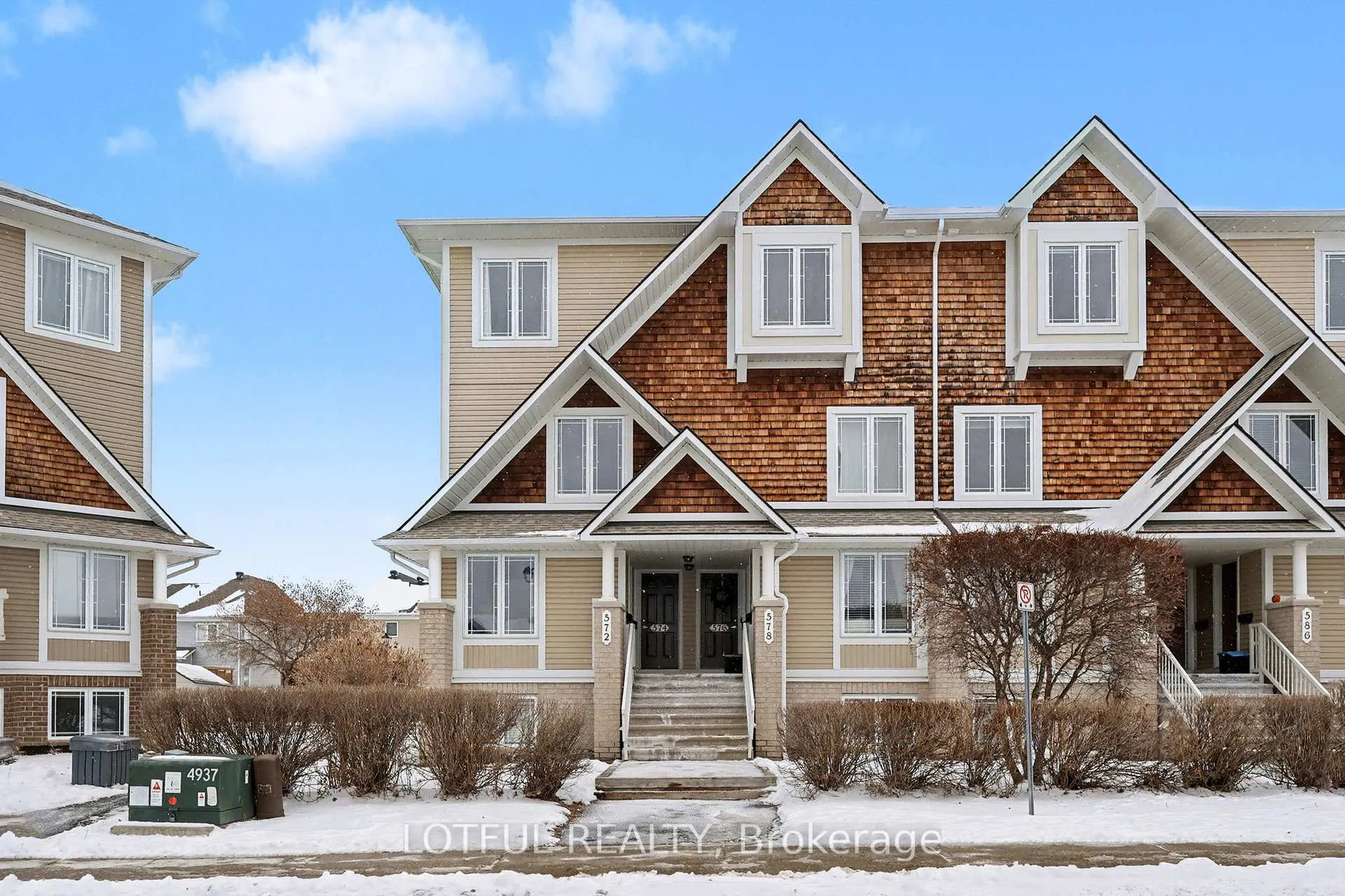 Photo 2 of 576 Lakeridge Drive, Ottawa, Avalon East — HOMEH