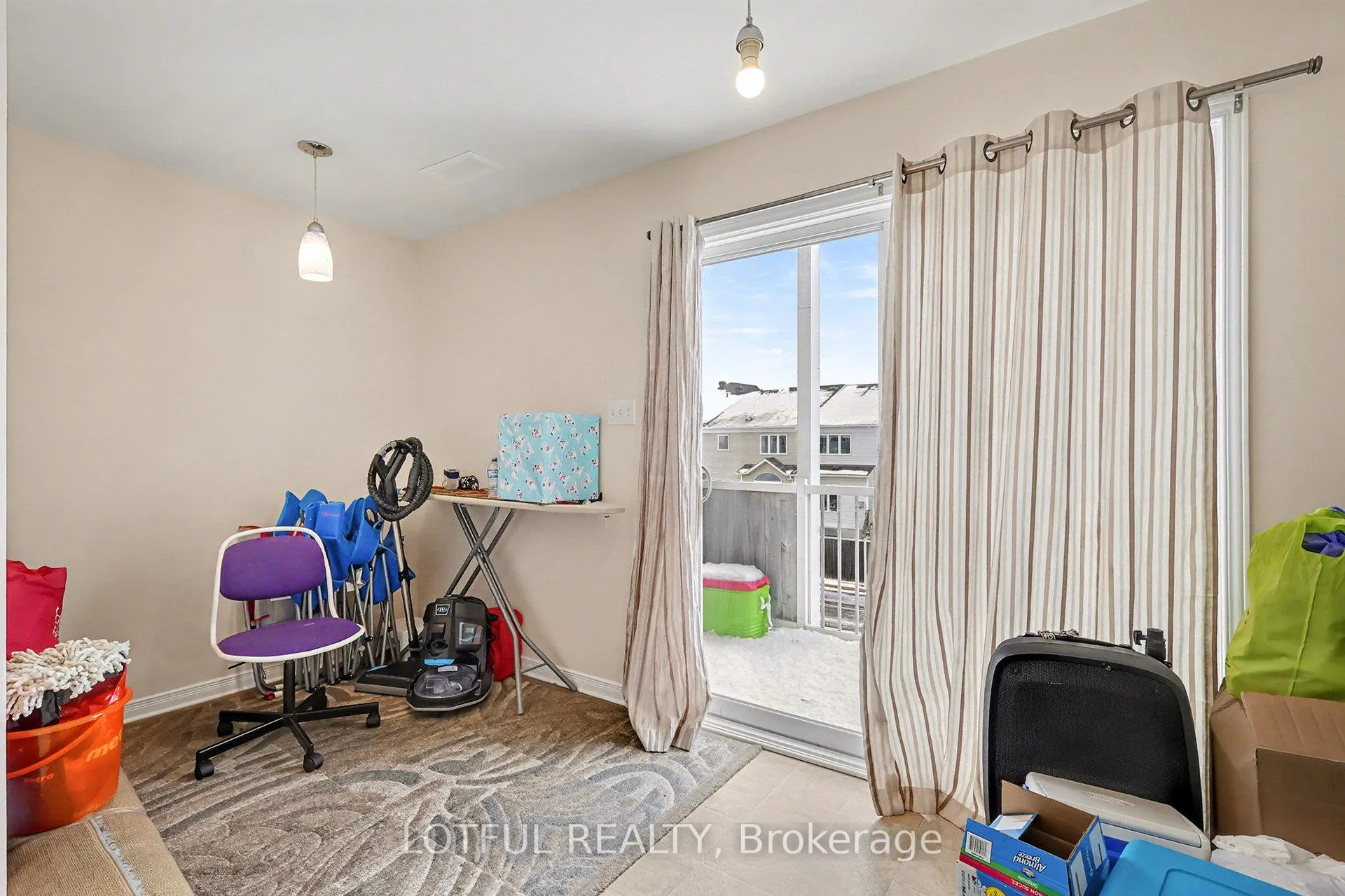 Photo 11 of 576 Lakeridge Drive, Ottawa, Avalon East — HOMEH