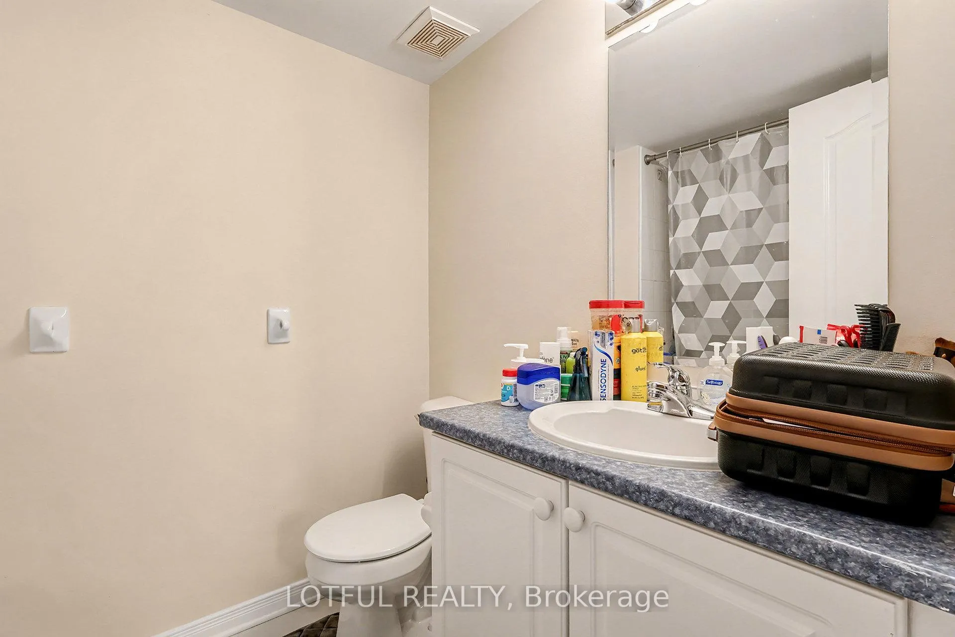 Photo 22 of 576 Lakeridge Drive, Ottawa, Avalon East — HOMEH