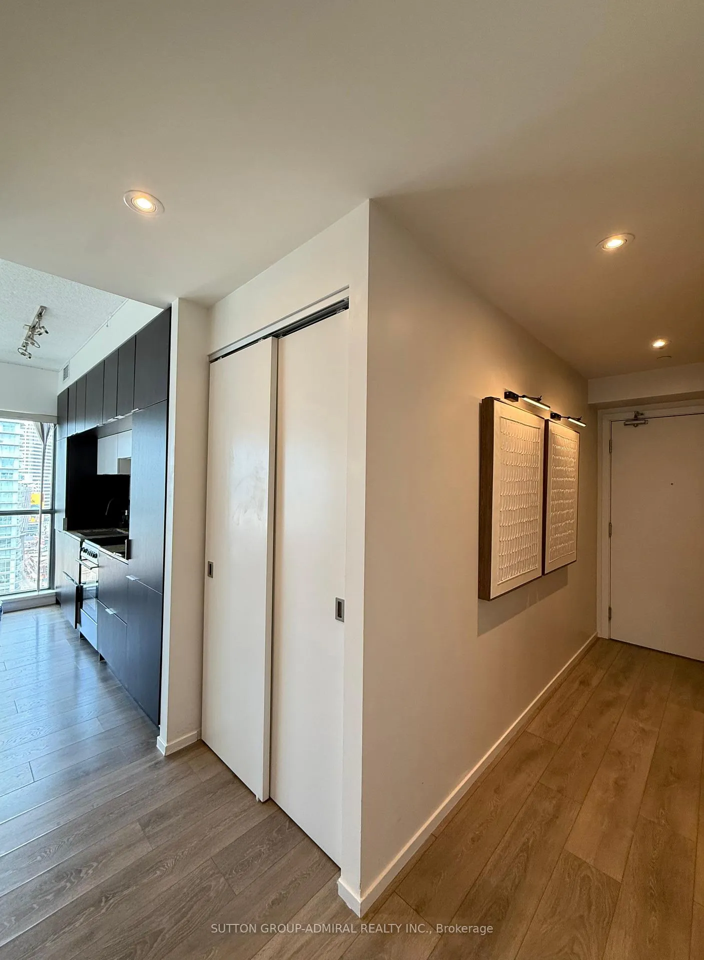 Photo 4 of Unit 1901, 159 Dundas Street E, Toronto, Church-Yonge Corridor — HOMEH