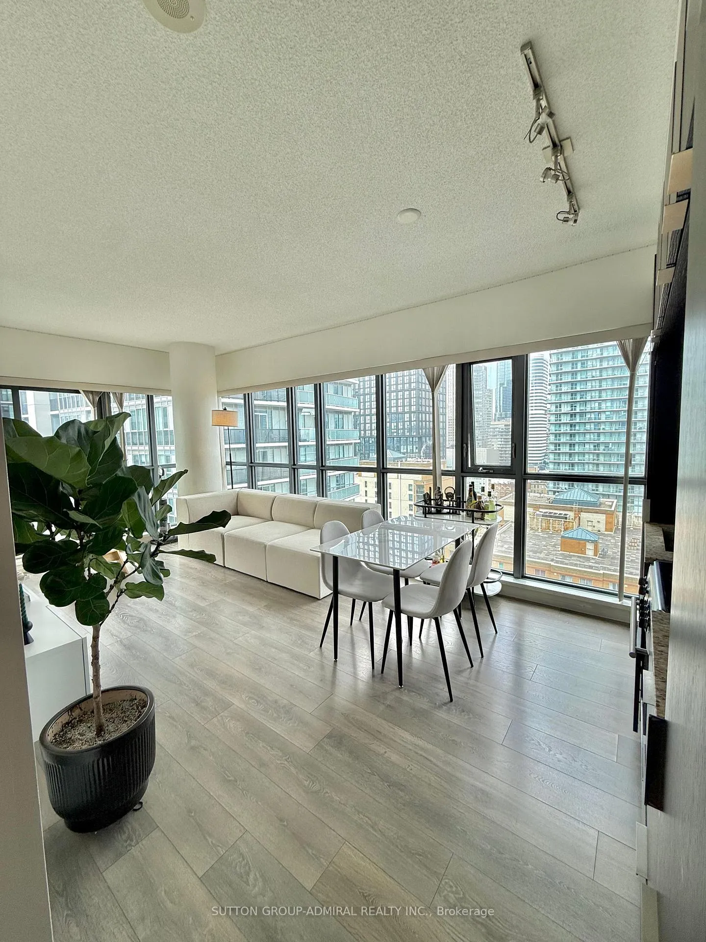 Photo 5 of Unit 1901, 159 Dundas Street E, Toronto, Church-Yonge Corridor — HOMEH