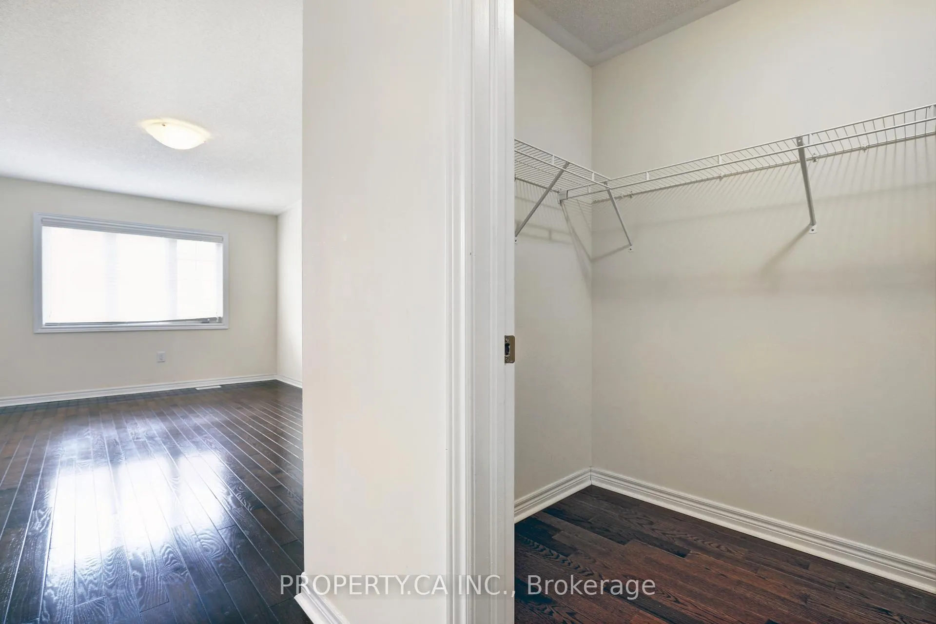 Photo 23 of 41 Spruce Pine Crescent, Vaughan, Patterson — HOMEH