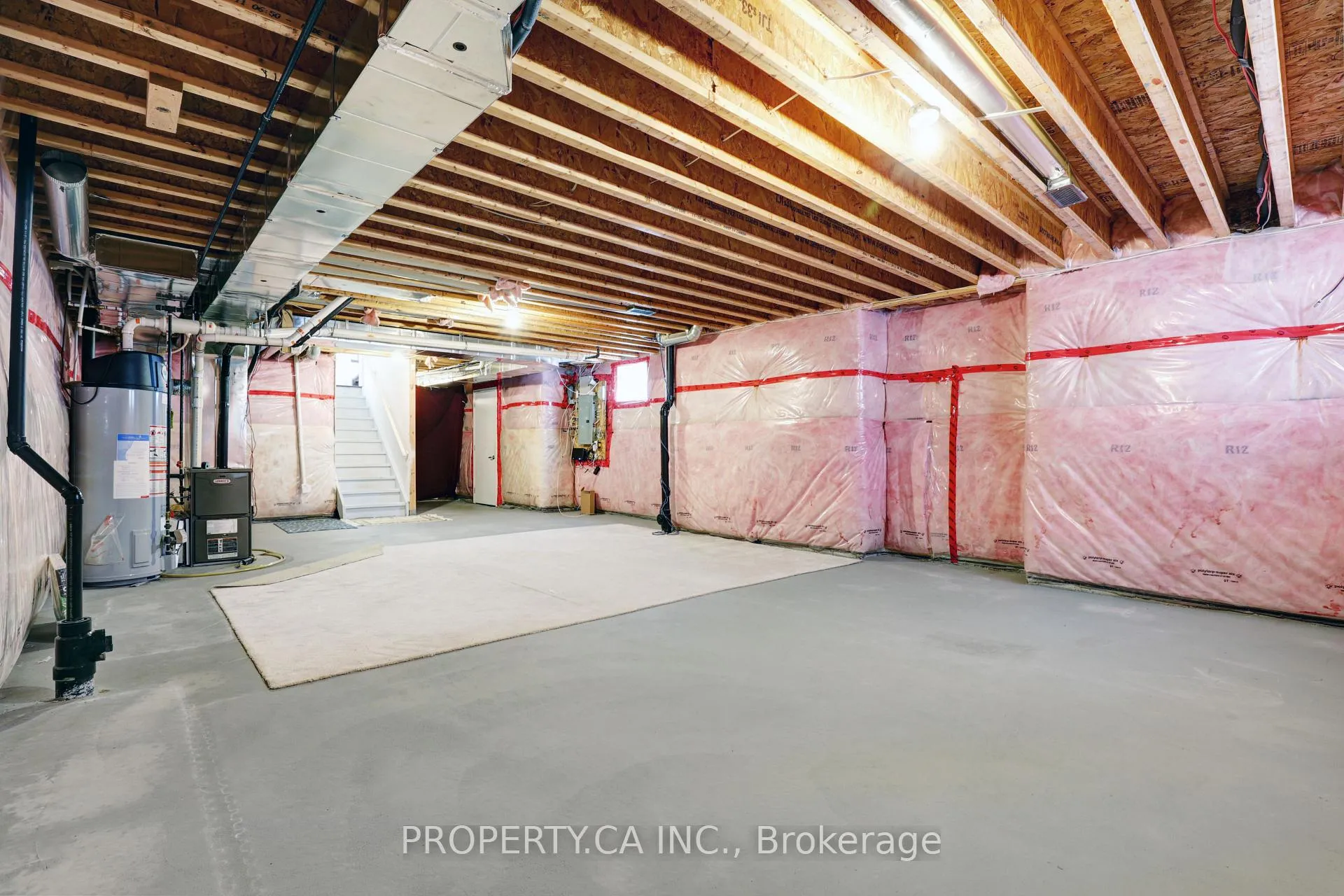 Photo 25 of 41 Spruce Pine Crescent, Vaughan, Patterson — HOMEH