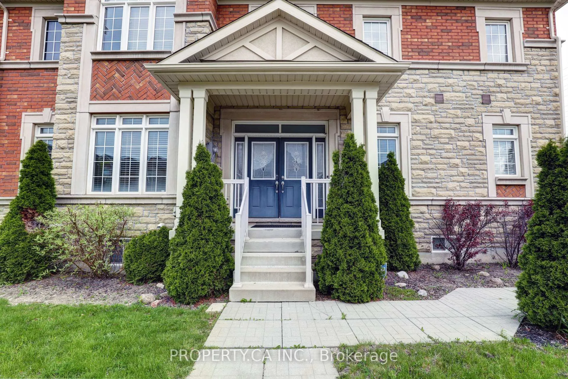 Photo 29 of 41 Spruce Pine Crescent, Vaughan, Patterson — HOMEH
