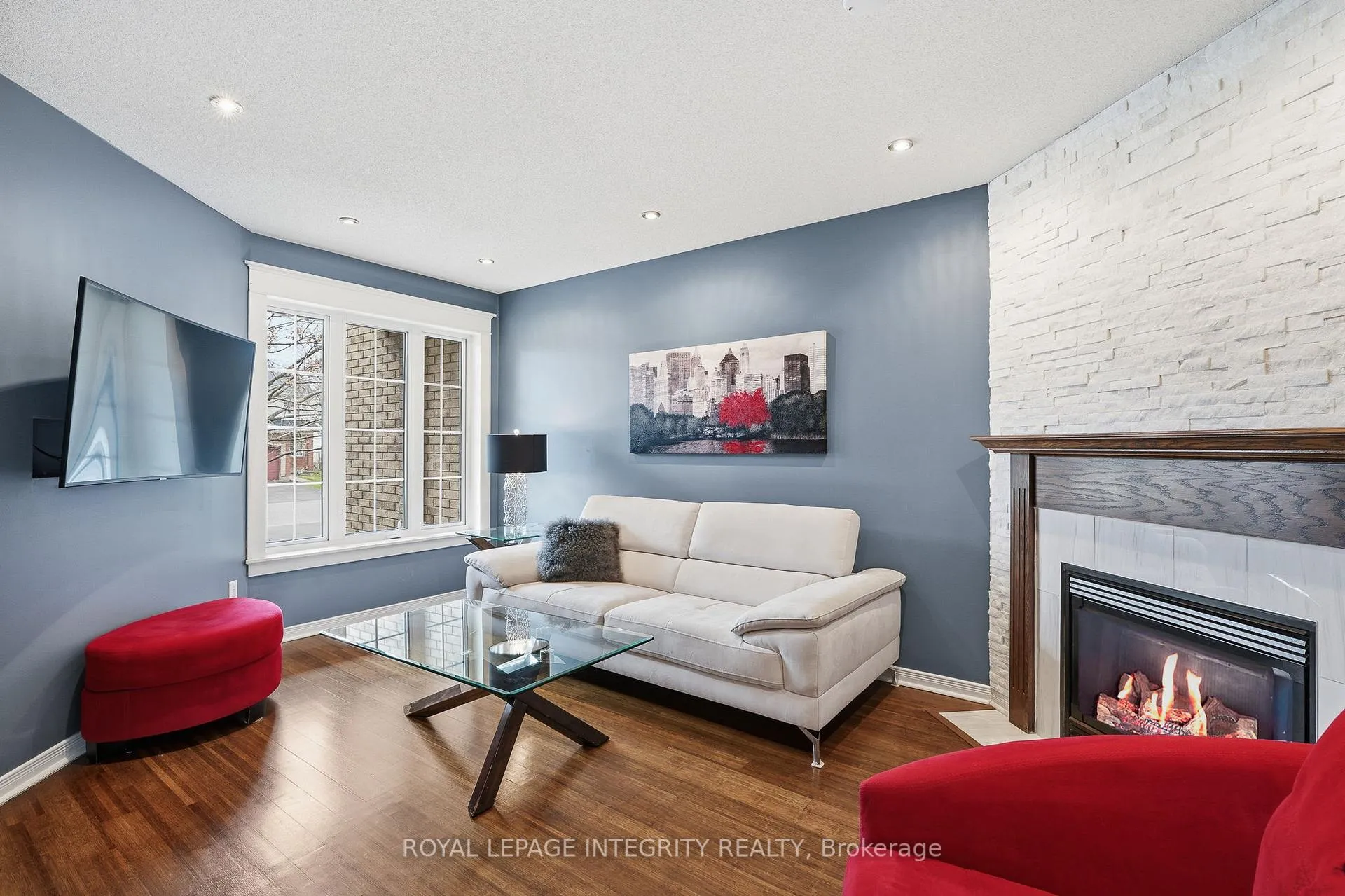 Photo 5 of 1073 Brasseur Crescent, Ottawa, Fallingbrook/Gardenway South — HOMEH