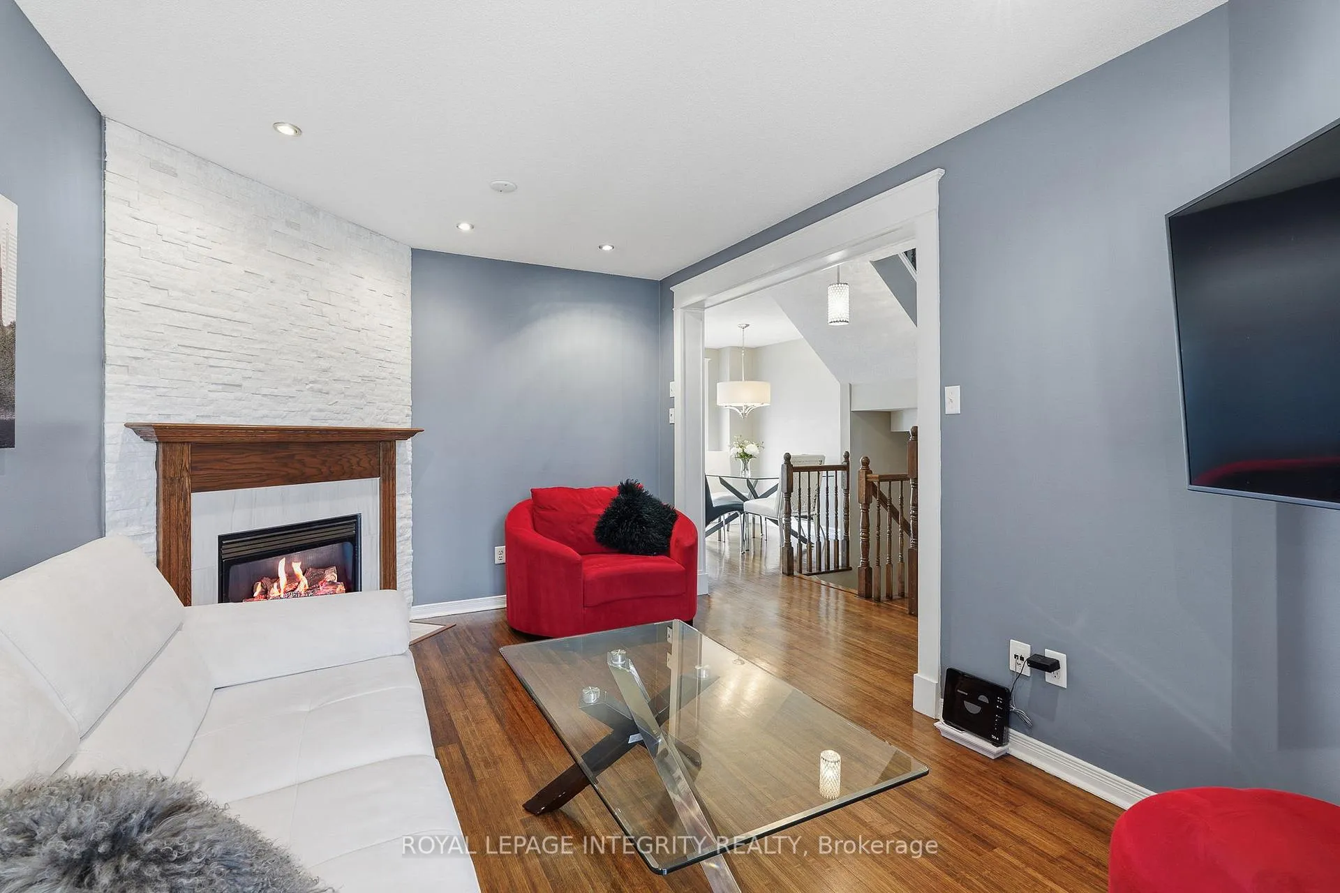Photo 6 of 1073 Brasseur Crescent, Ottawa, Fallingbrook/Gardenway South — HOMEH