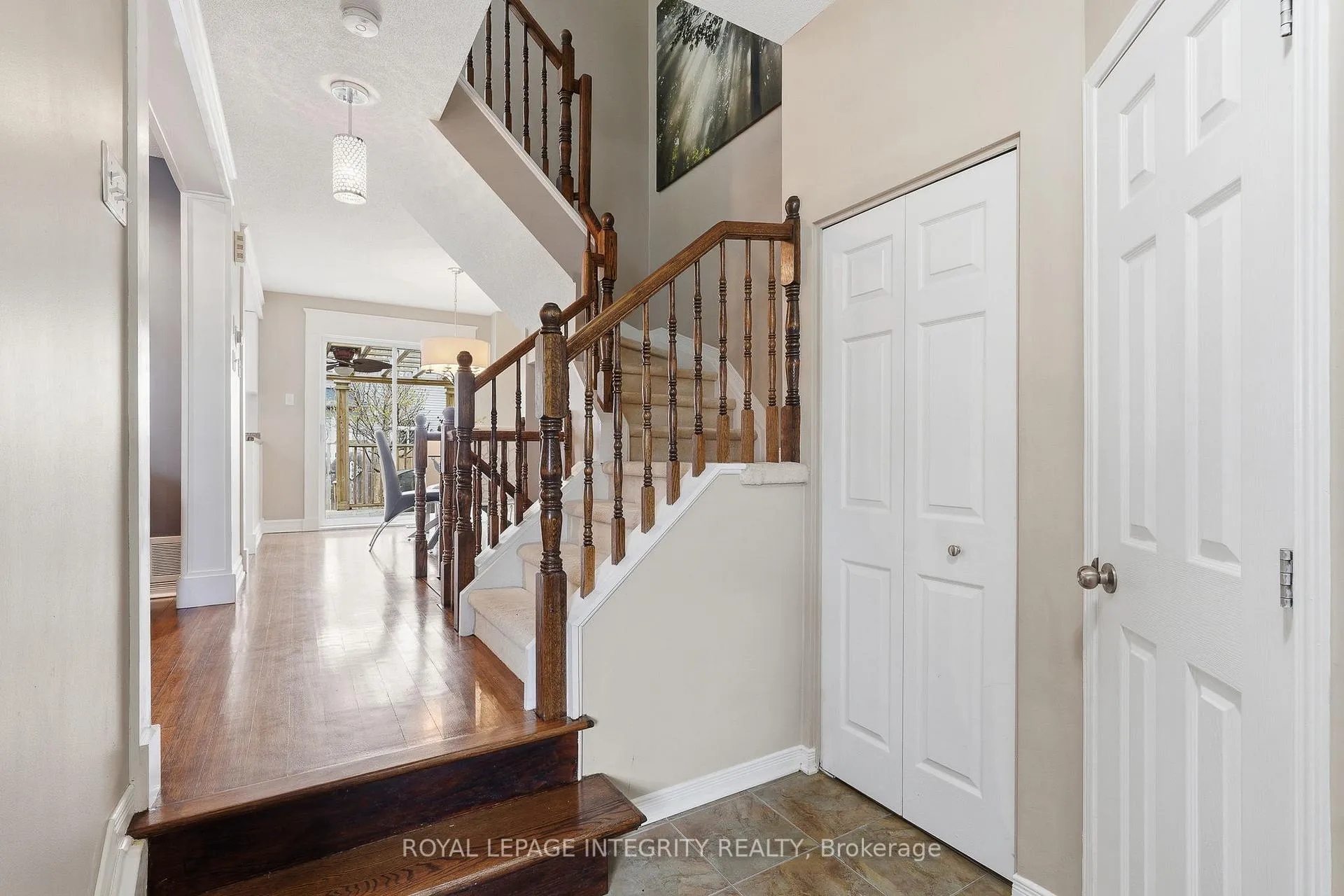 Photo 7 of 1073 Brasseur Crescent, Ottawa, Fallingbrook/Gardenway South — HOMEH