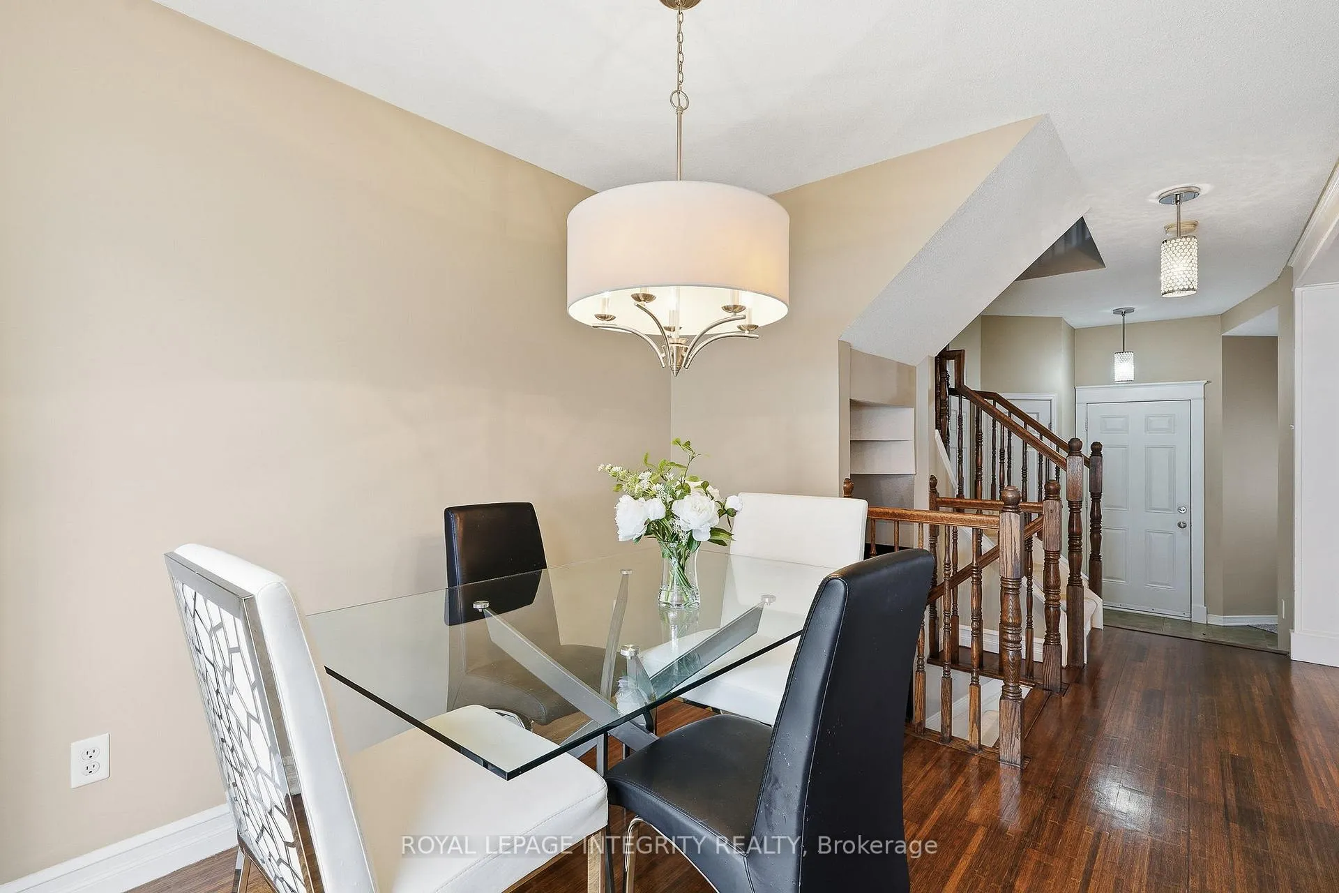 Photo 11 of 1073 Brasseur Crescent, Ottawa, Fallingbrook/Gardenway South — HOMEH