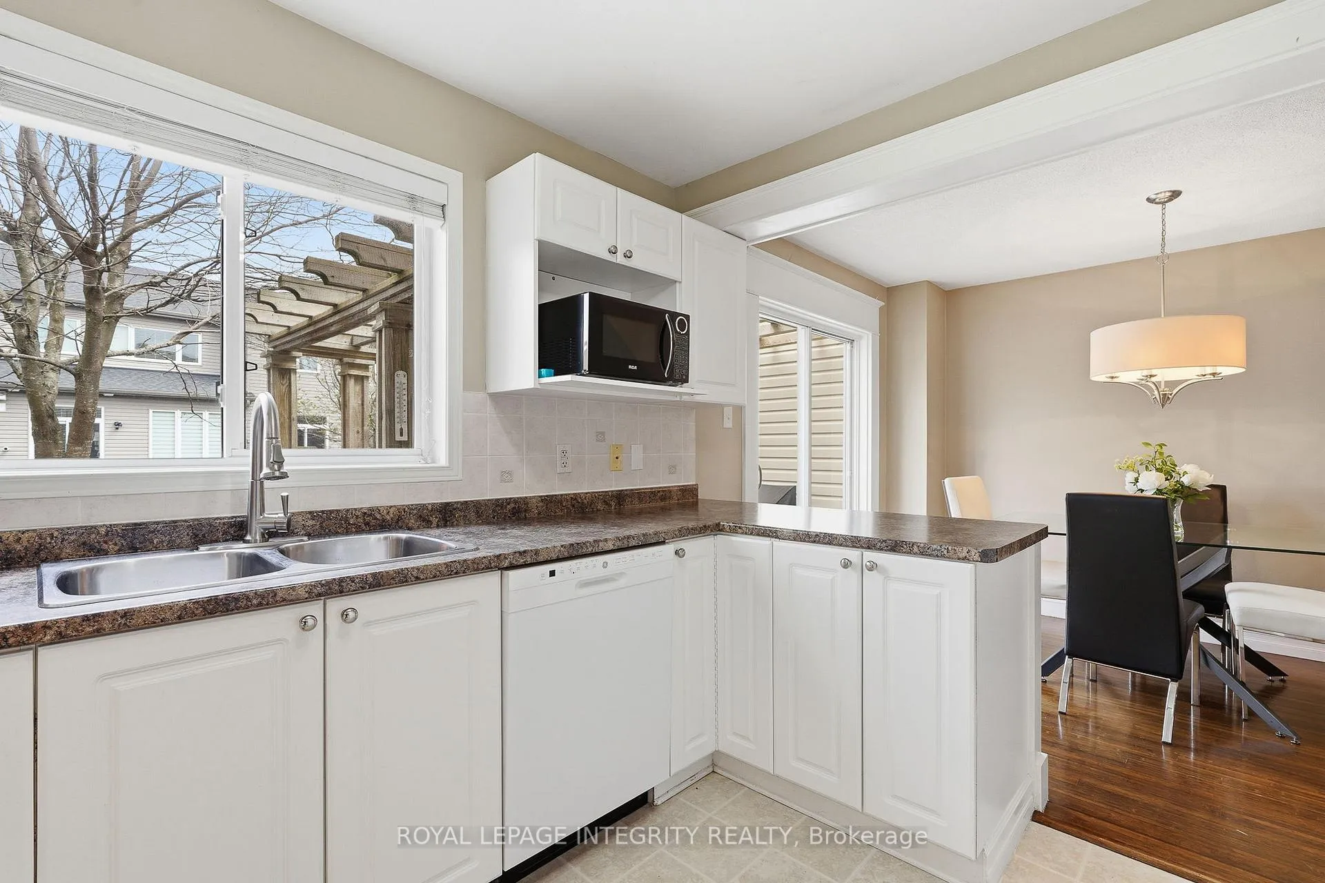 Photo 16 of 1073 Brasseur Crescent, Ottawa, Fallingbrook/Gardenway South — HOMEH