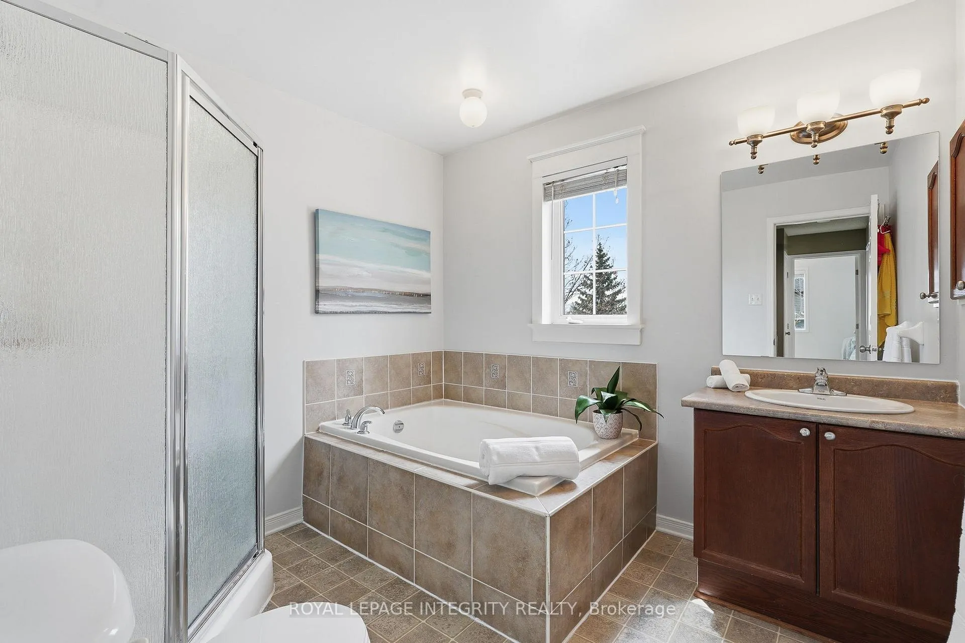 Photo 21 of 1073 Brasseur Crescent, Ottawa, Fallingbrook/Gardenway South — HOMEH