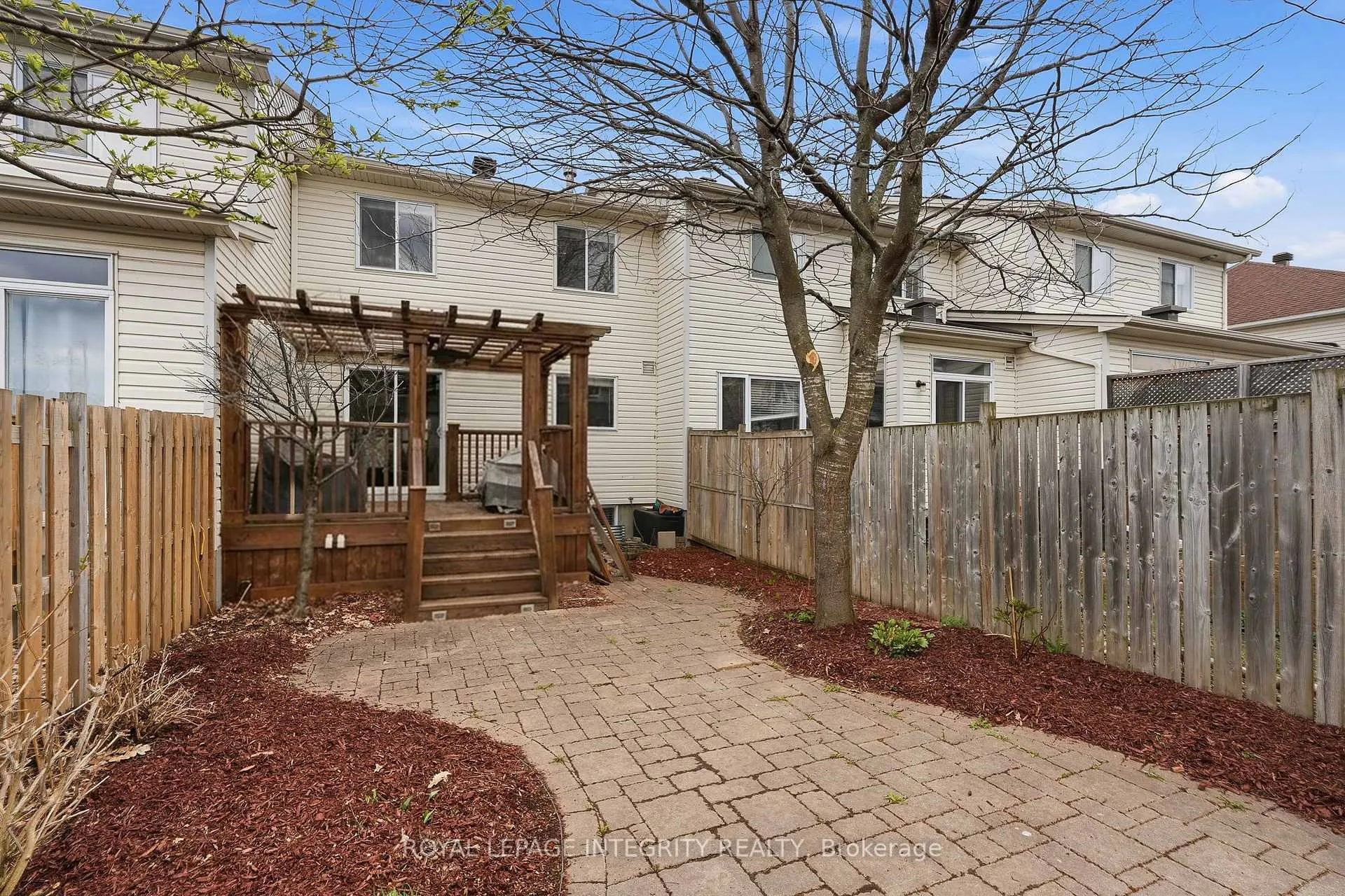Photo 26 of 1073 Brasseur Crescent, Ottawa, Fallingbrook/Gardenway South — HOMEH