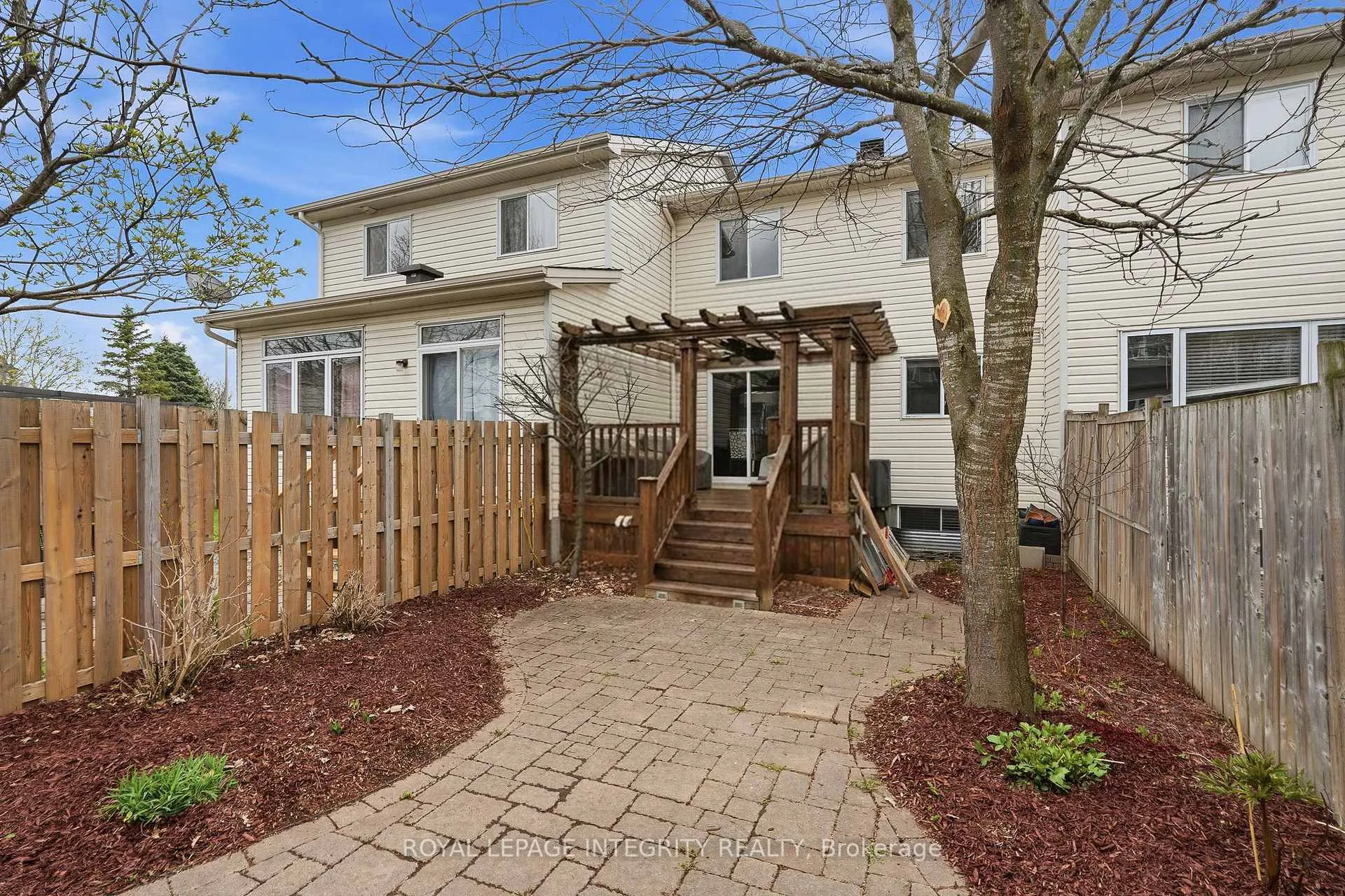 Photo 27 of 1073 Brasseur Crescent, Ottawa, Fallingbrook/Gardenway South — HOMEH