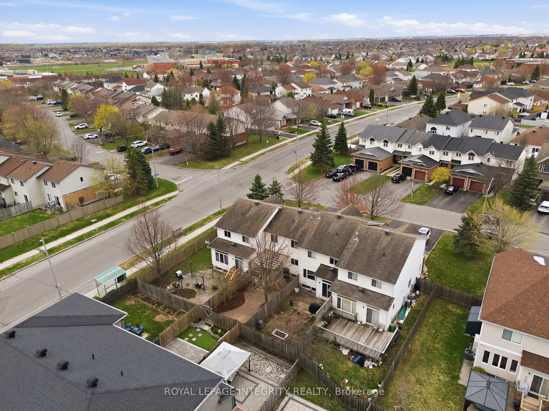 Photo 34 of 1073 Brasseur Crescent, Ottawa, Fallingbrook/Gardenway South — HOMEH