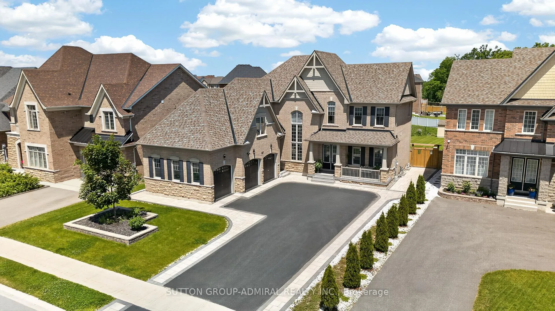 Photo 1 of 187 Trail Boulevard, Springwater, Rural Springwater — HOMEH
