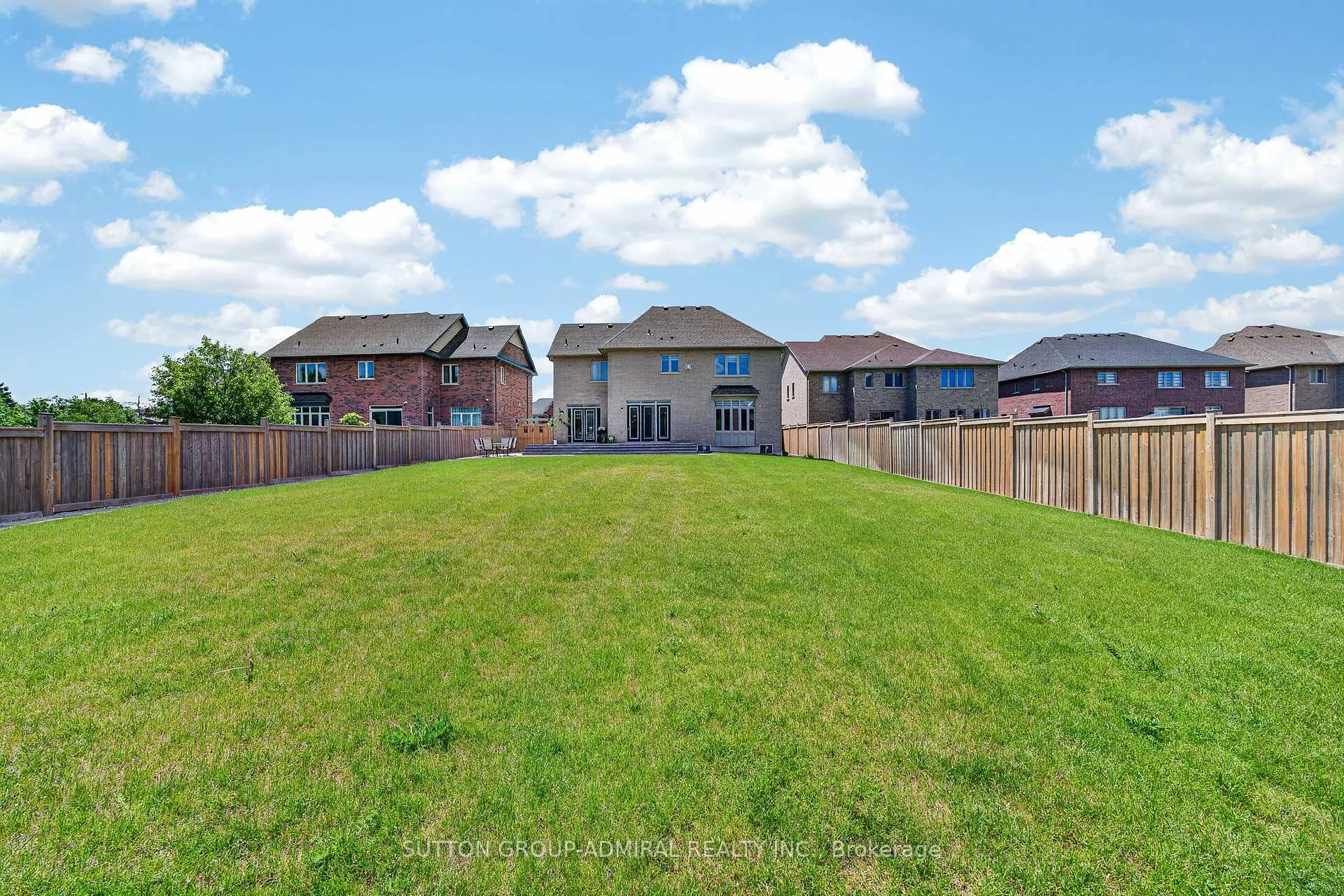 Photo 41 of 187 Trail Boulevard, Springwater, Rural Springwater — HOMEH