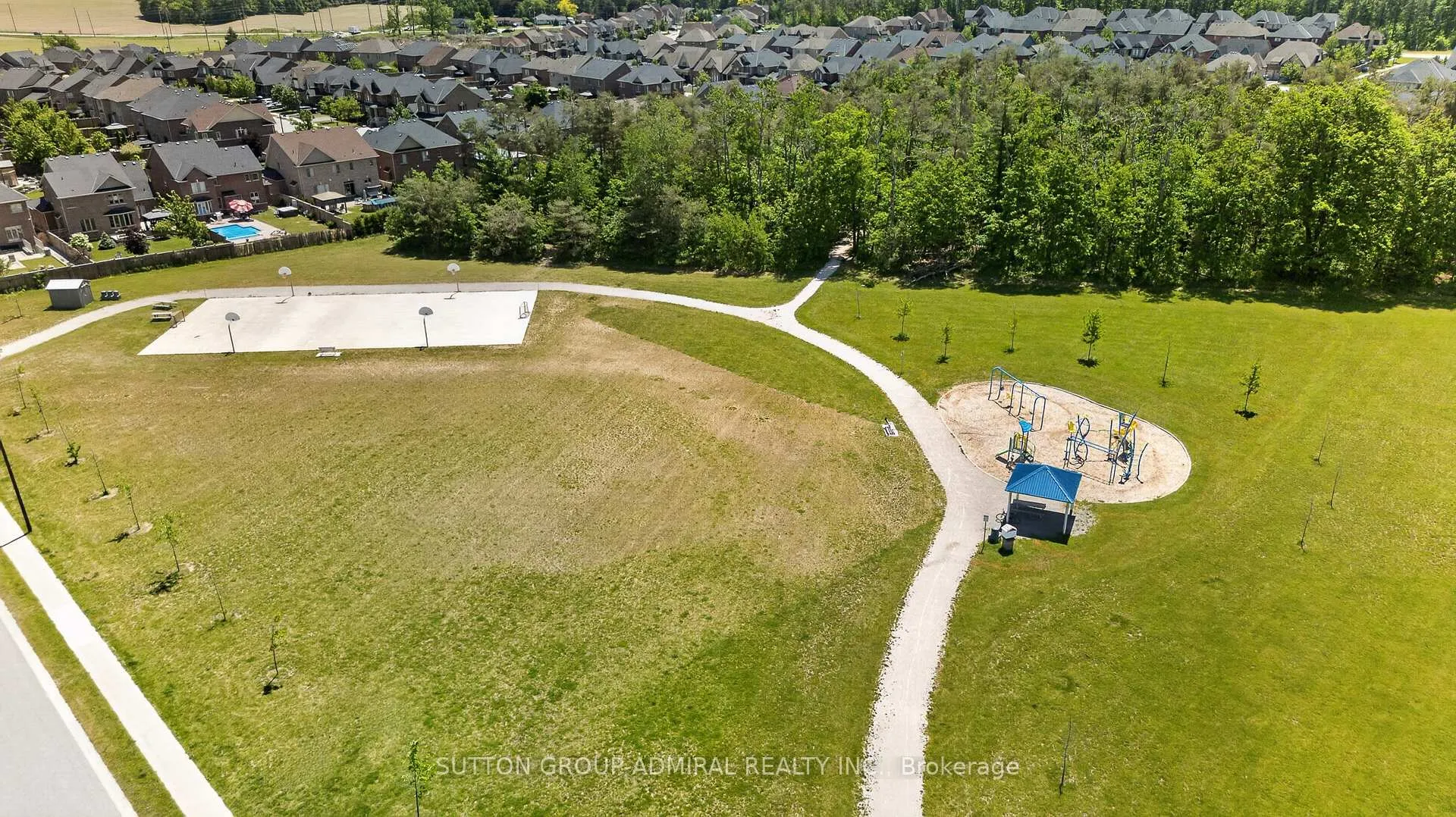 Photo 50 of 187 Trail Boulevard, Springwater, Rural Springwater — HOMEH