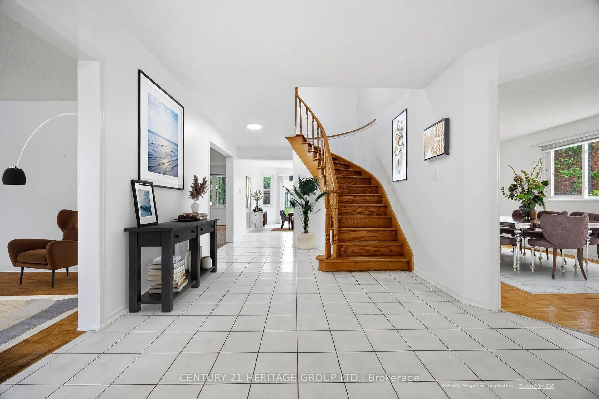 Photo 4 of 262 Barrhill Road, Vaughan, Maple — HOMEH