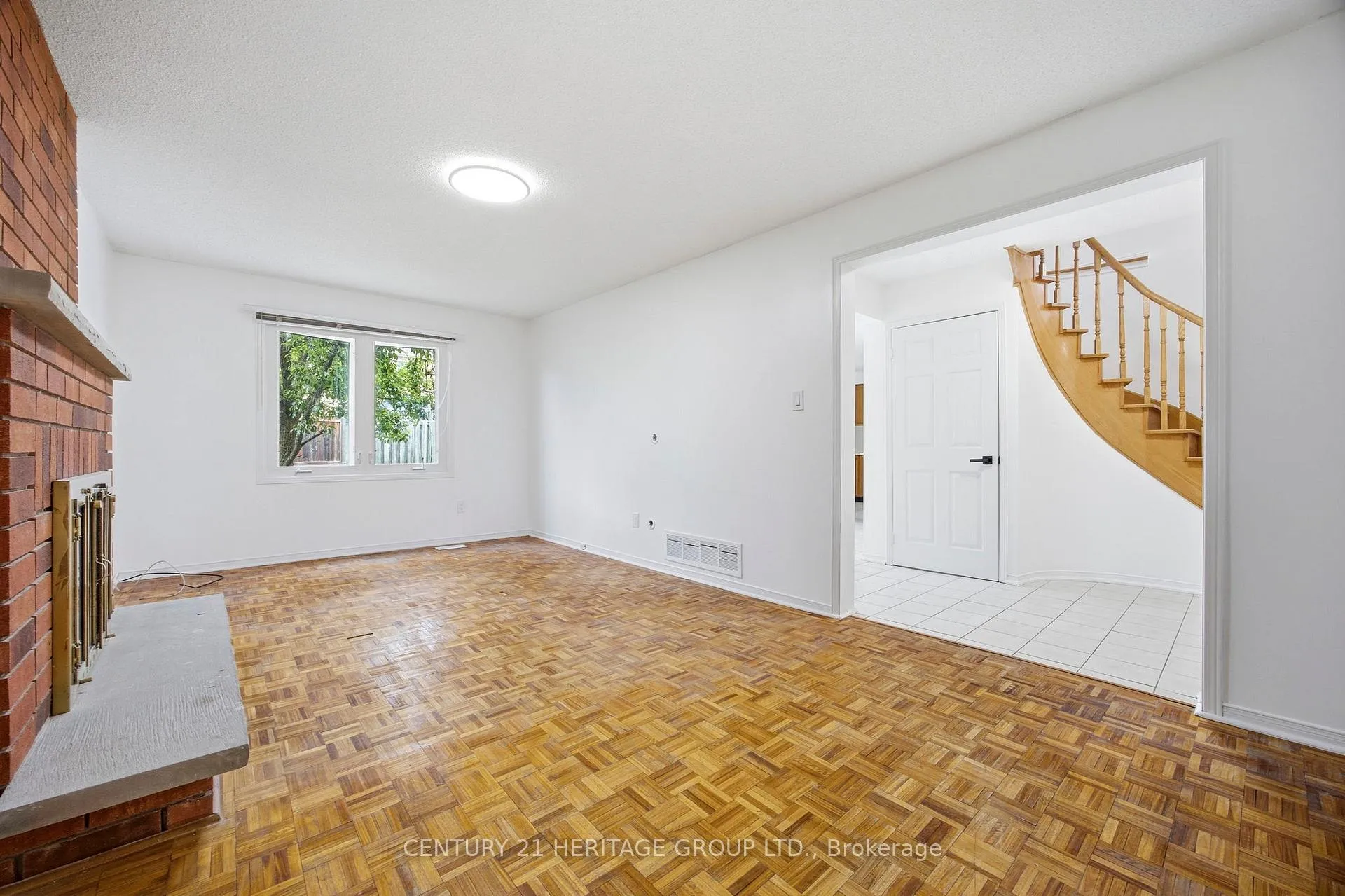 Photo 15 of 262 Barrhill Road, Vaughan, Maple — HOMEH