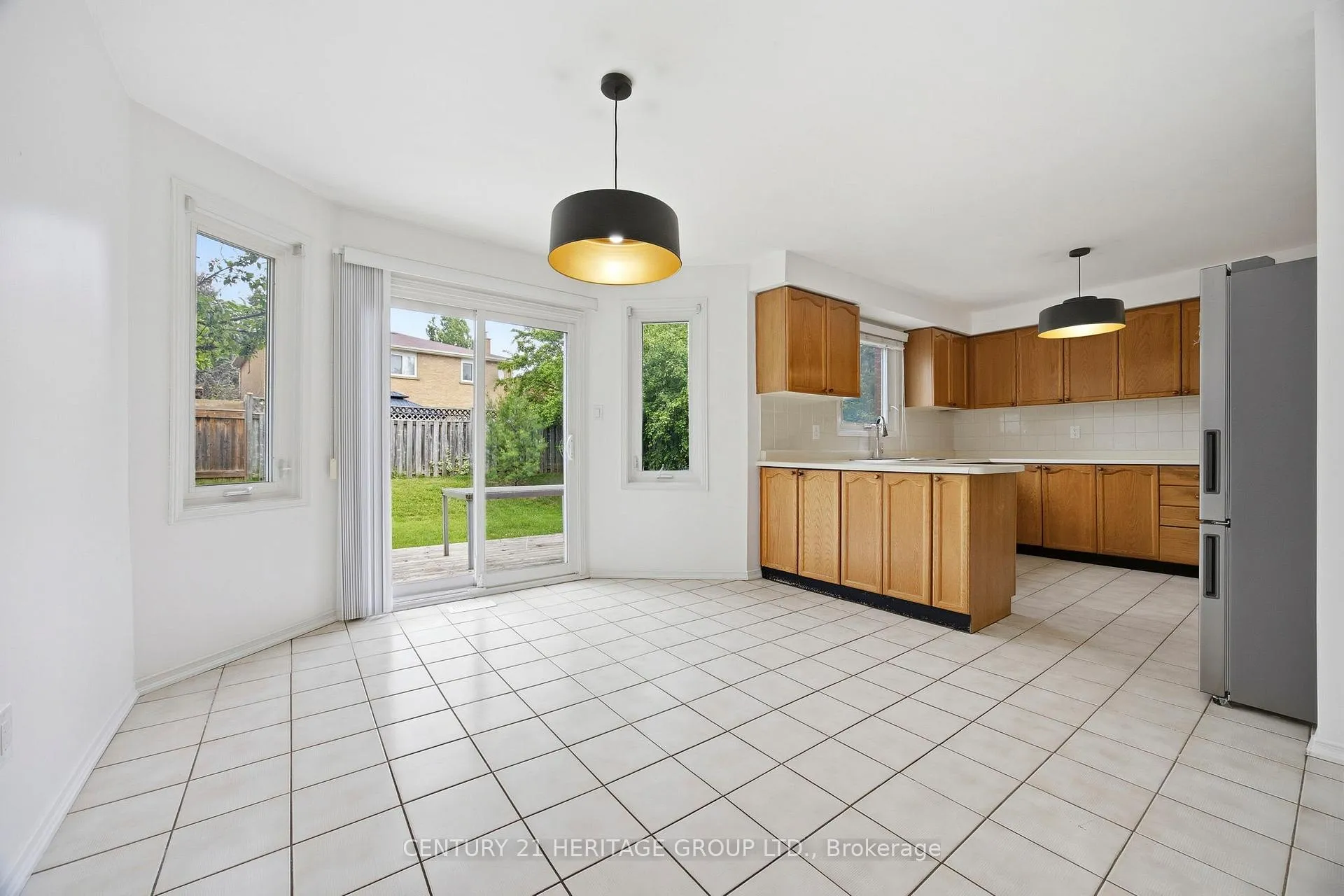 Photo 17 of 262 Barrhill Road, Vaughan, Maple — HOMEH